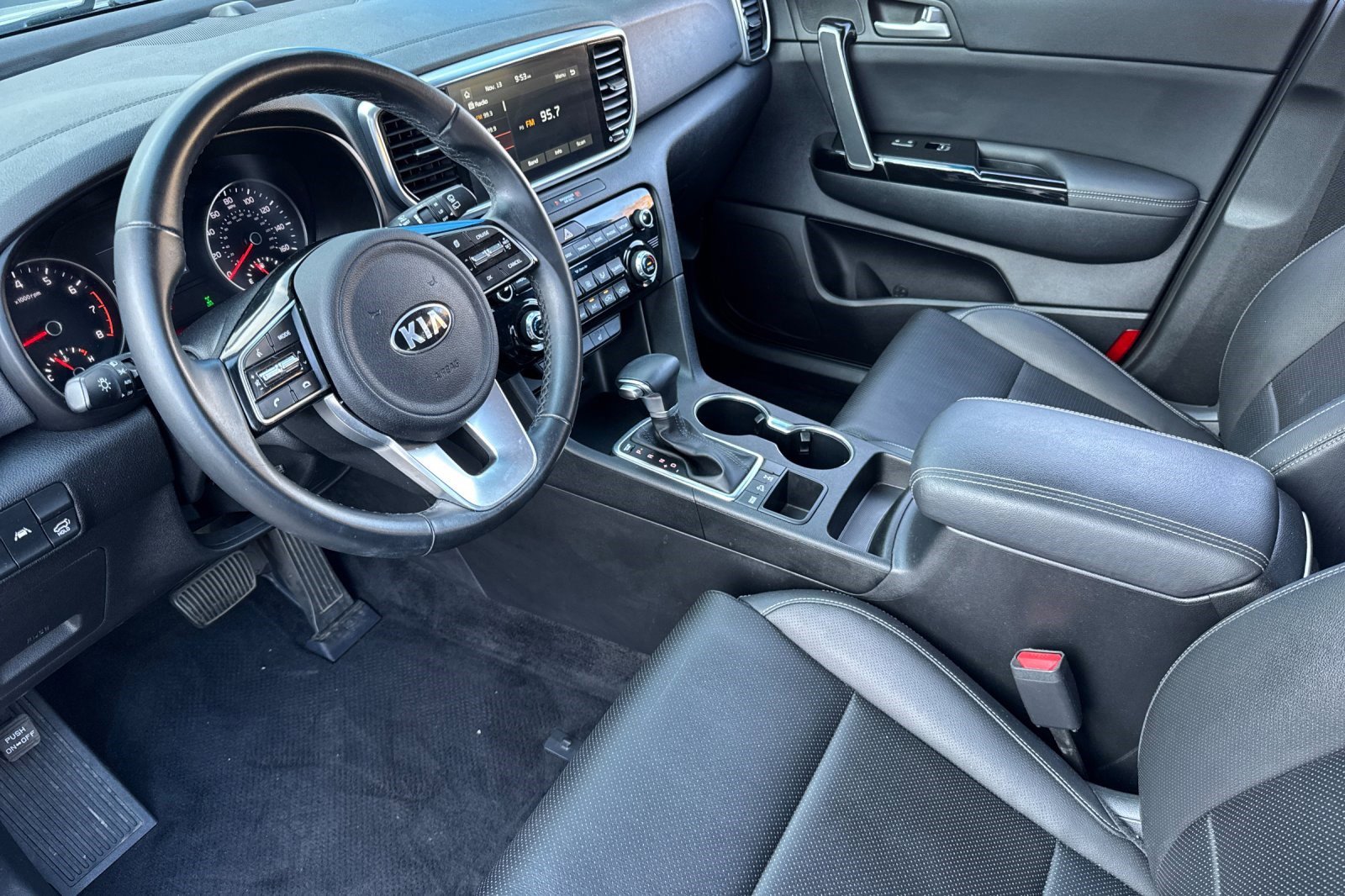 2022 Kia Sportage EX photo 4