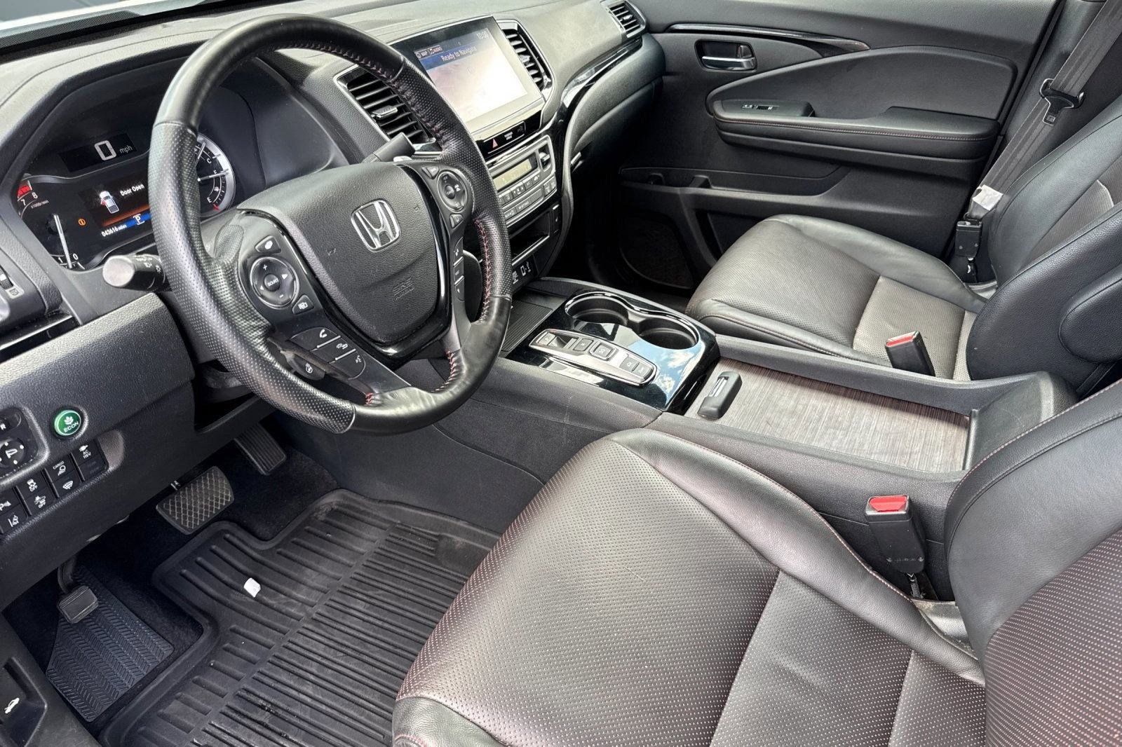 2023 Honda Ridgeline Black Edition photo 4