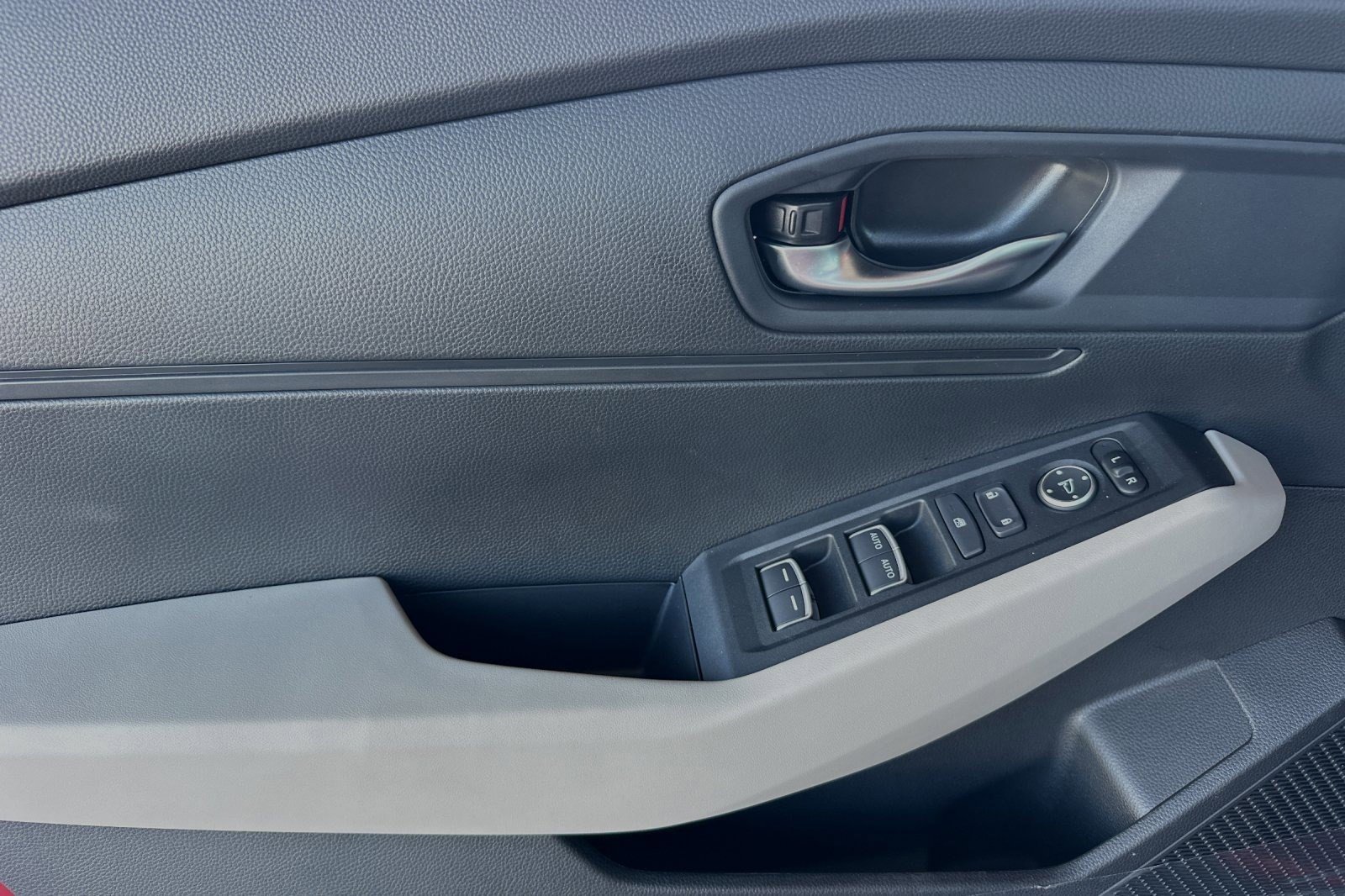 2025 Honda Accord LX - Photo 26