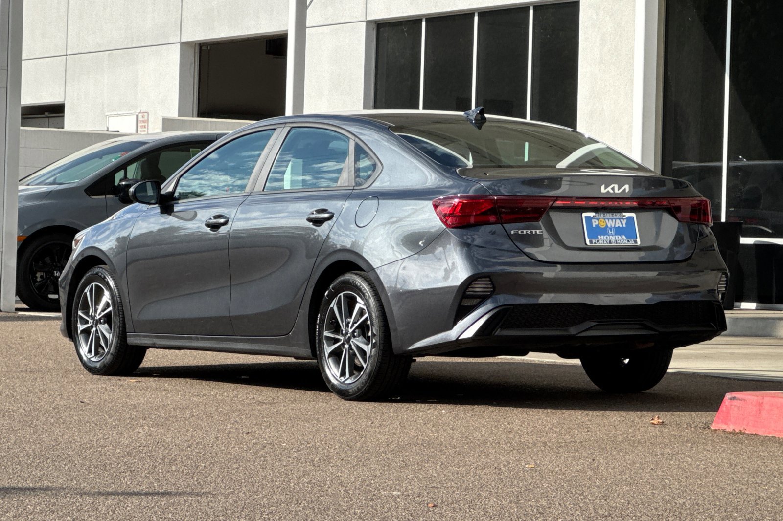 2024 Kia Forte LXS photo 3