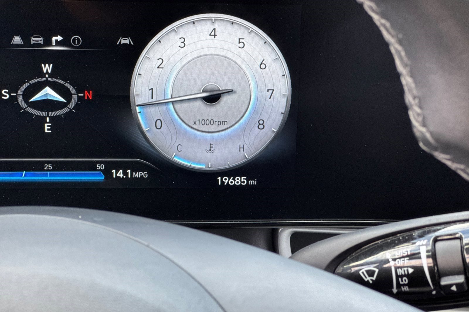 2025 Hyundai Elantra Limited - Photo 22