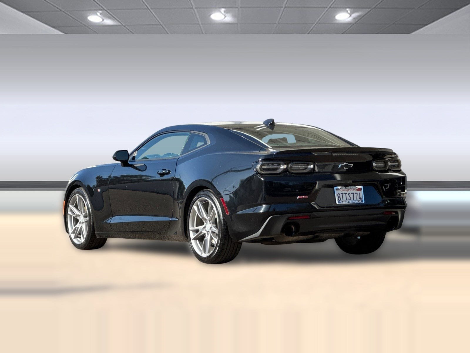 2021 Chevrolet Camaro 1LT photo 2