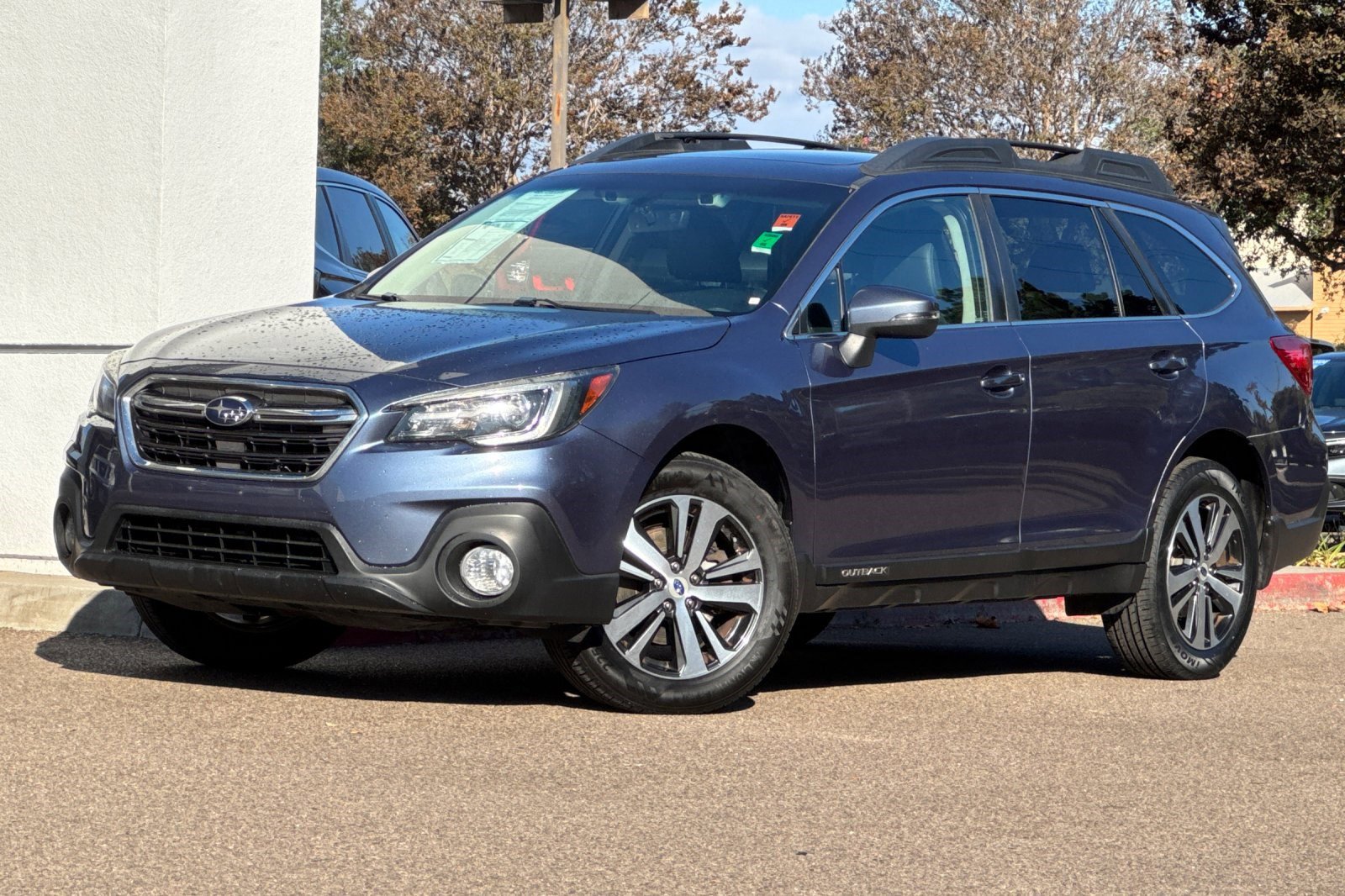 2018 Subaru Outback 2.5i Limited photo 2