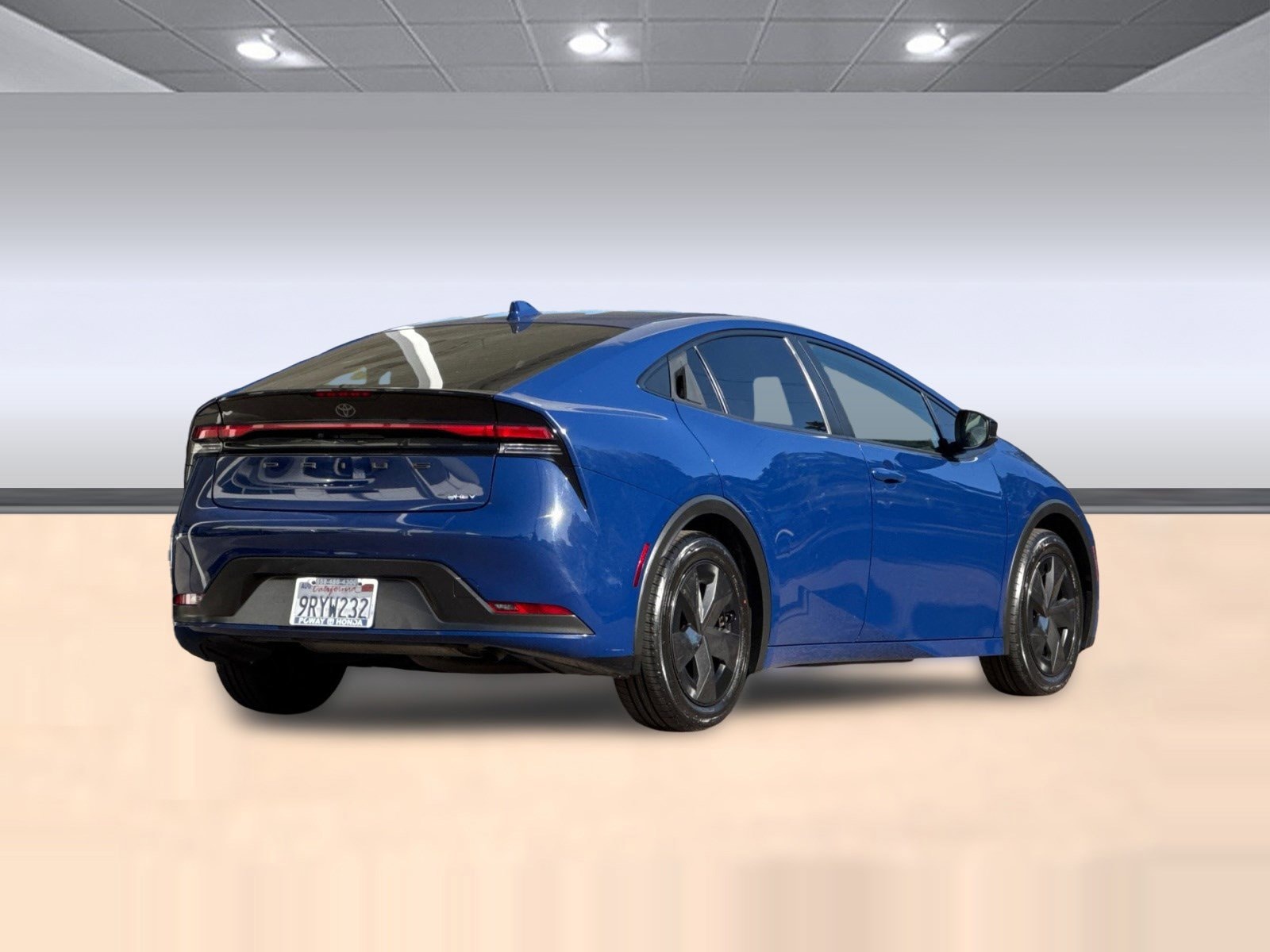 2023 Toyota Prius LE photo 3