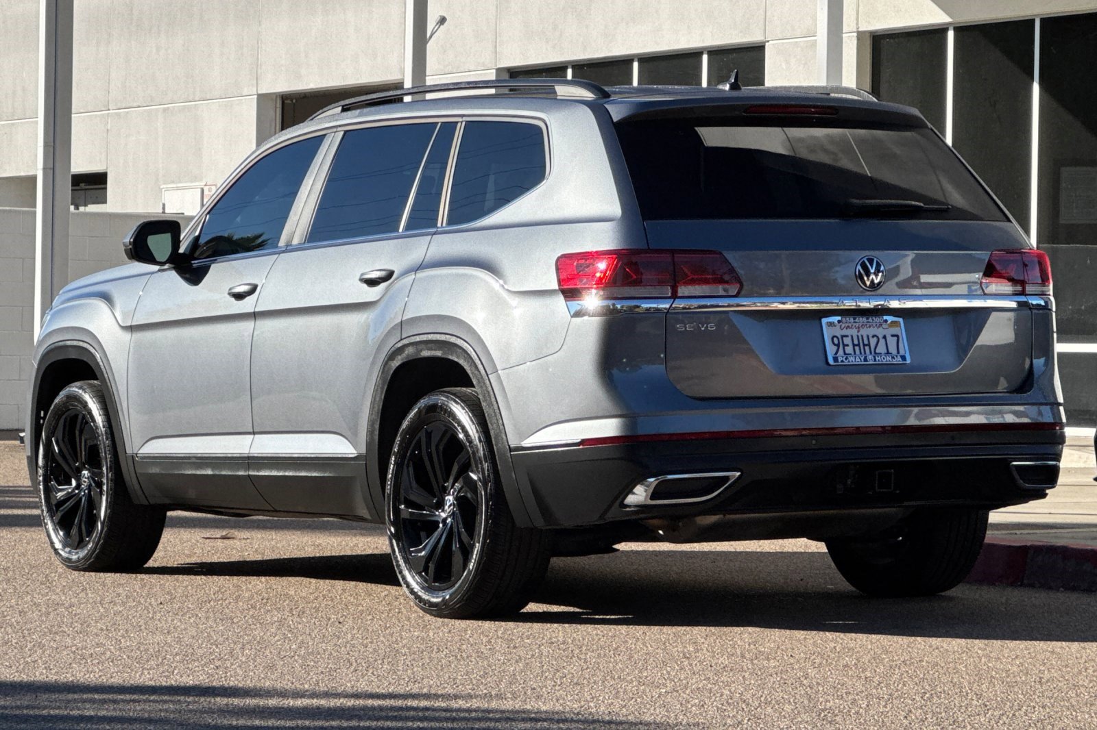 2023 Volkswagen Atlas V6 SE Technology photo 3