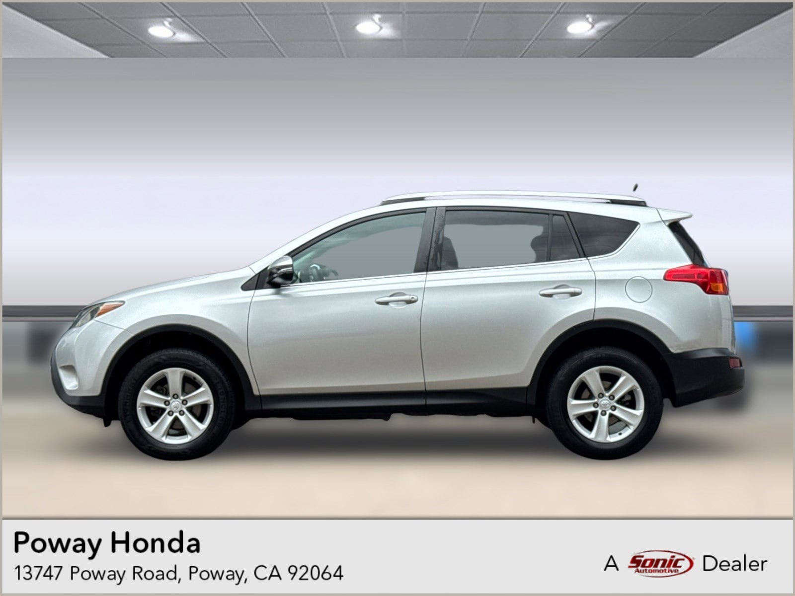2013 Toyota RAV4 XLE's photo