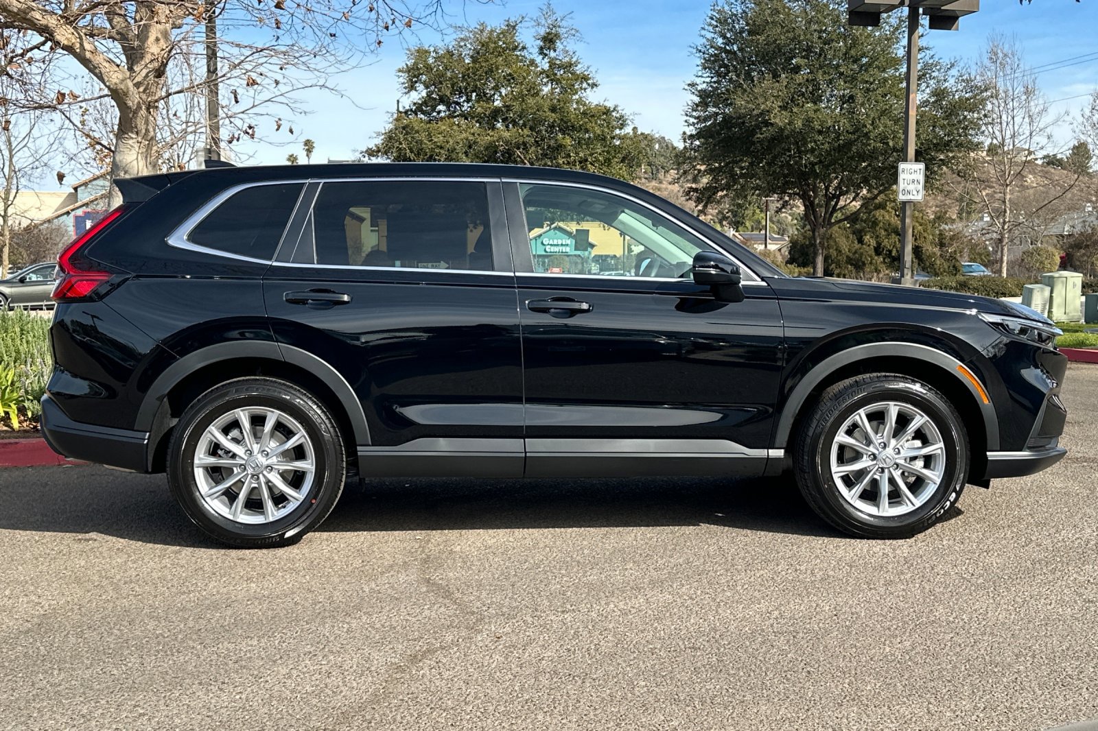 2025 Honda CR-V EX photo 2