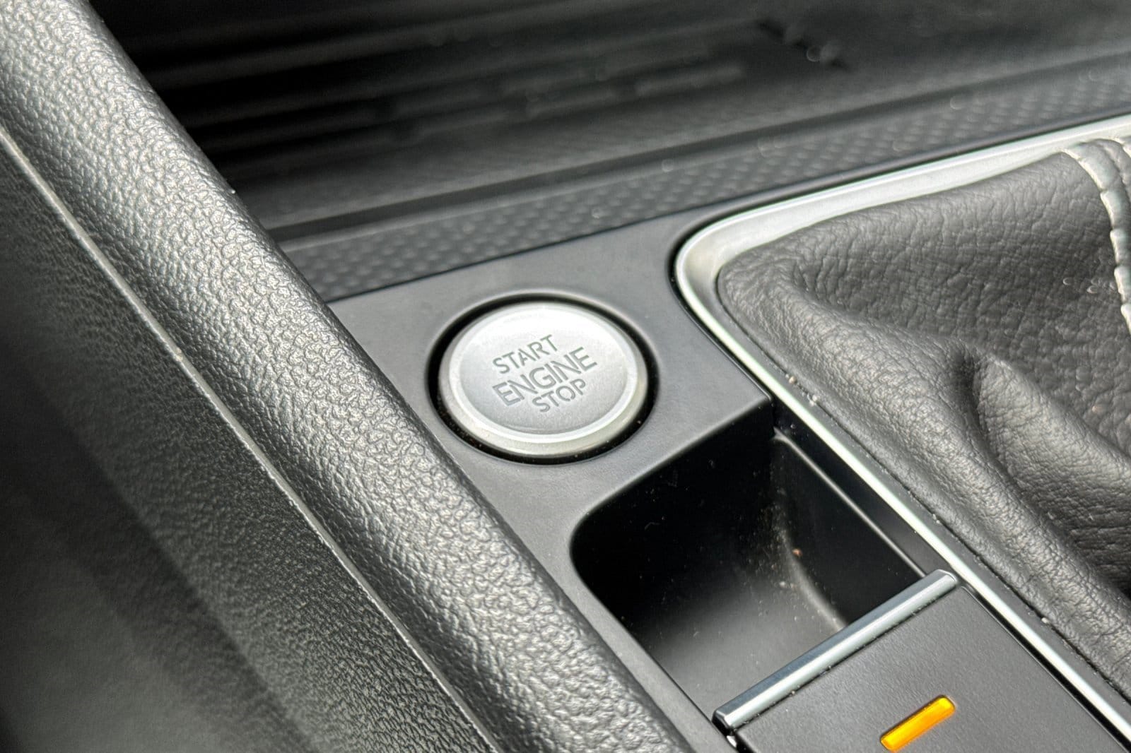 2025 Volkswagen Jetta SE - Photo 32