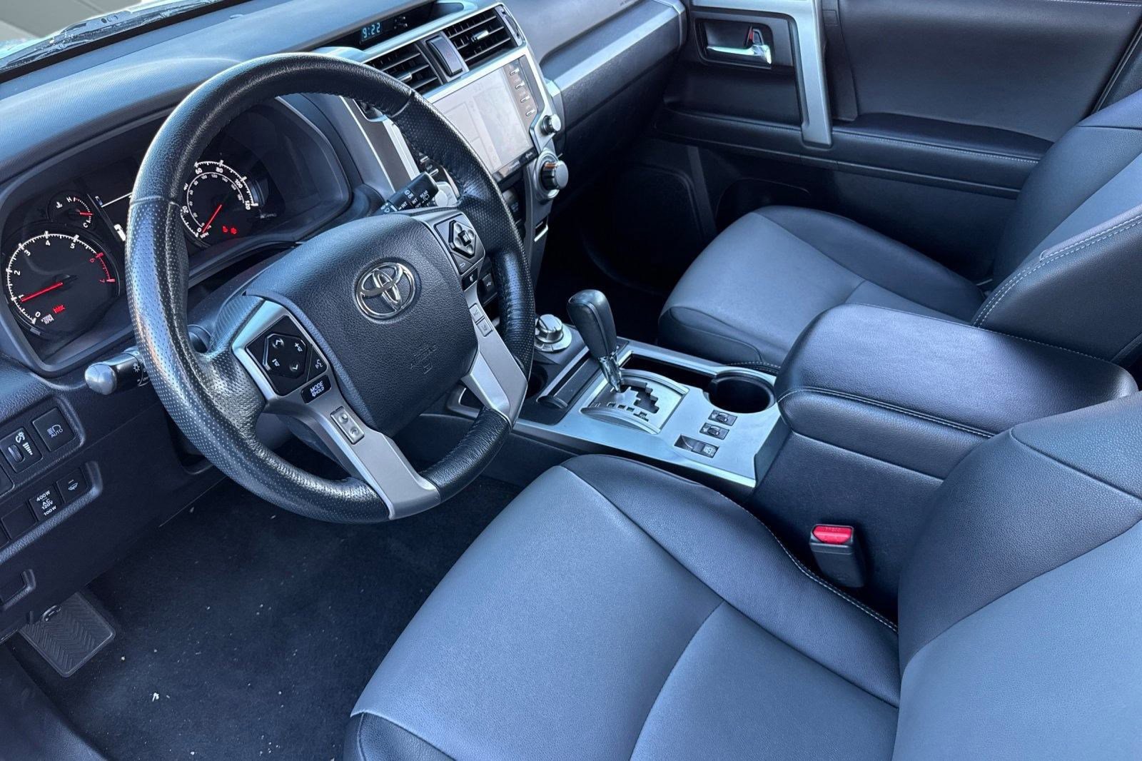 2024 Toyota 4Runner SR5 Premium photo 4