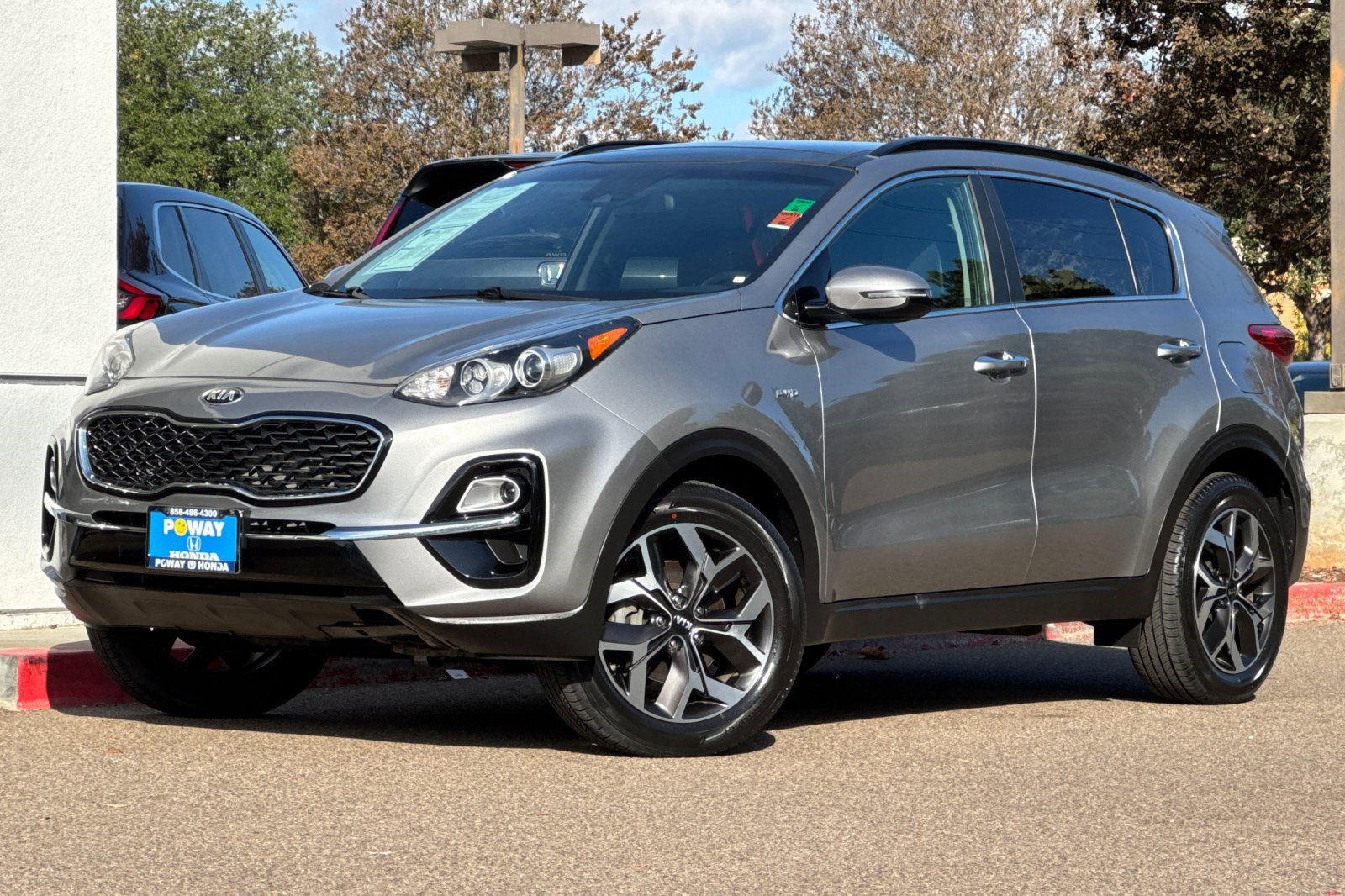 2022 Kia Sportage EX photo 2