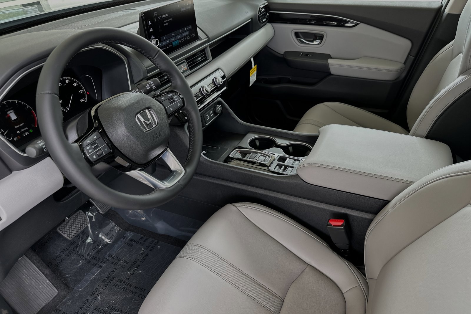 2025 Honda Pilot Touring photo 4