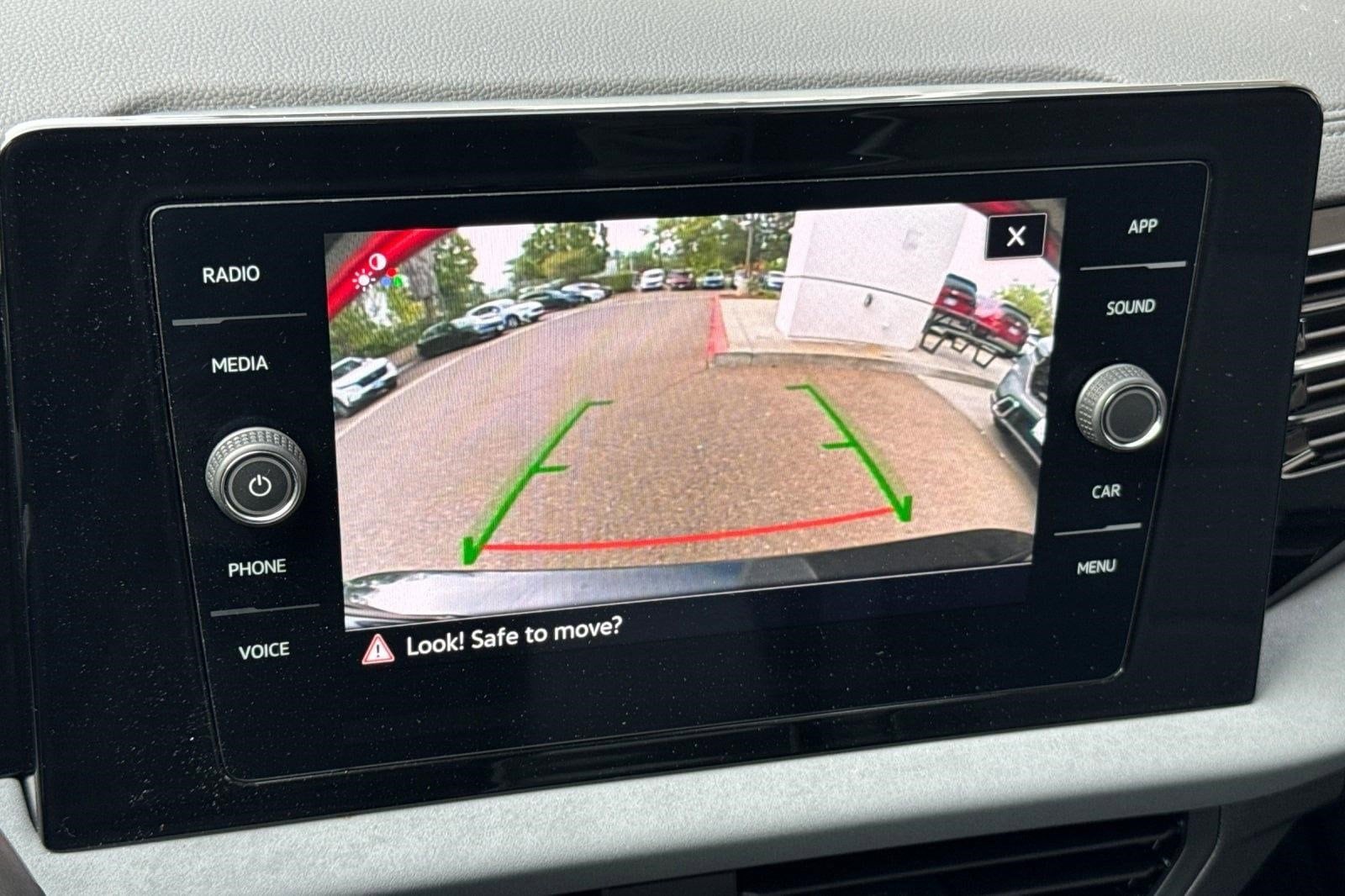 2025 Volkswagen Jetta SE - Photo 24