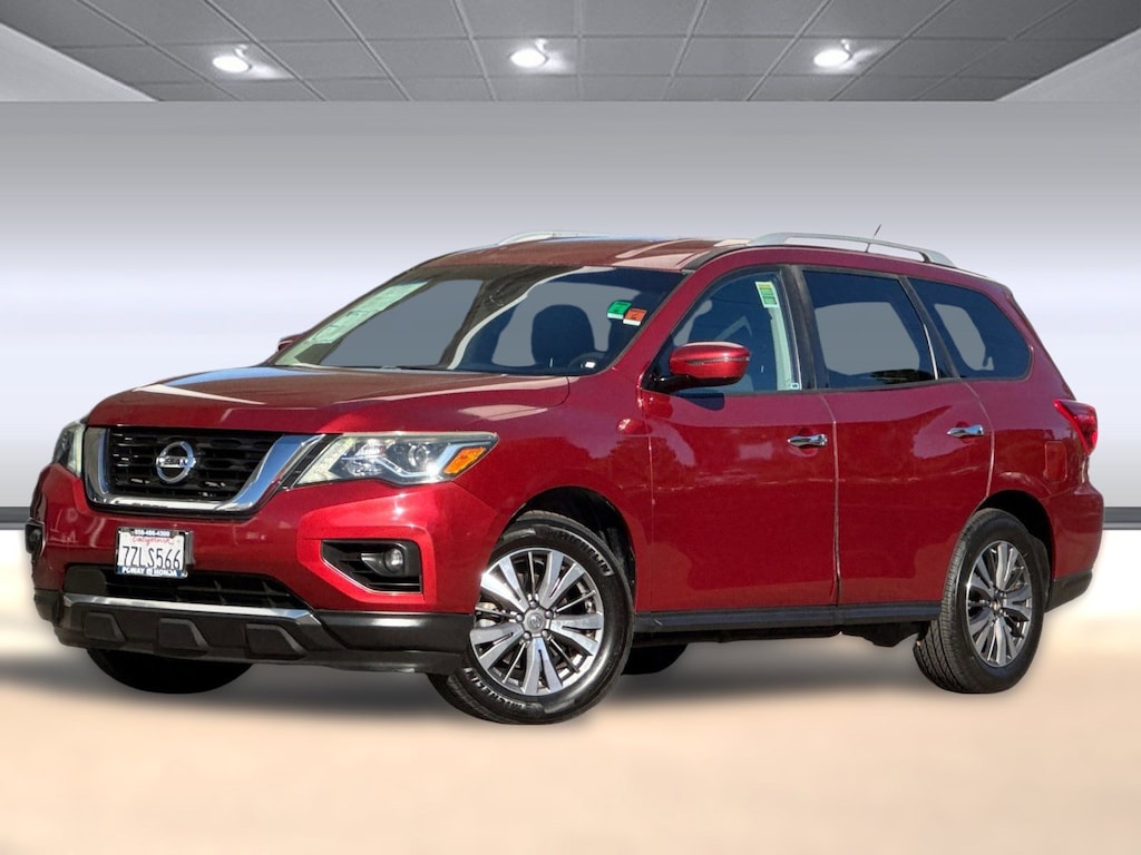 Used 2017 Nissan Pathfinder SV SUV