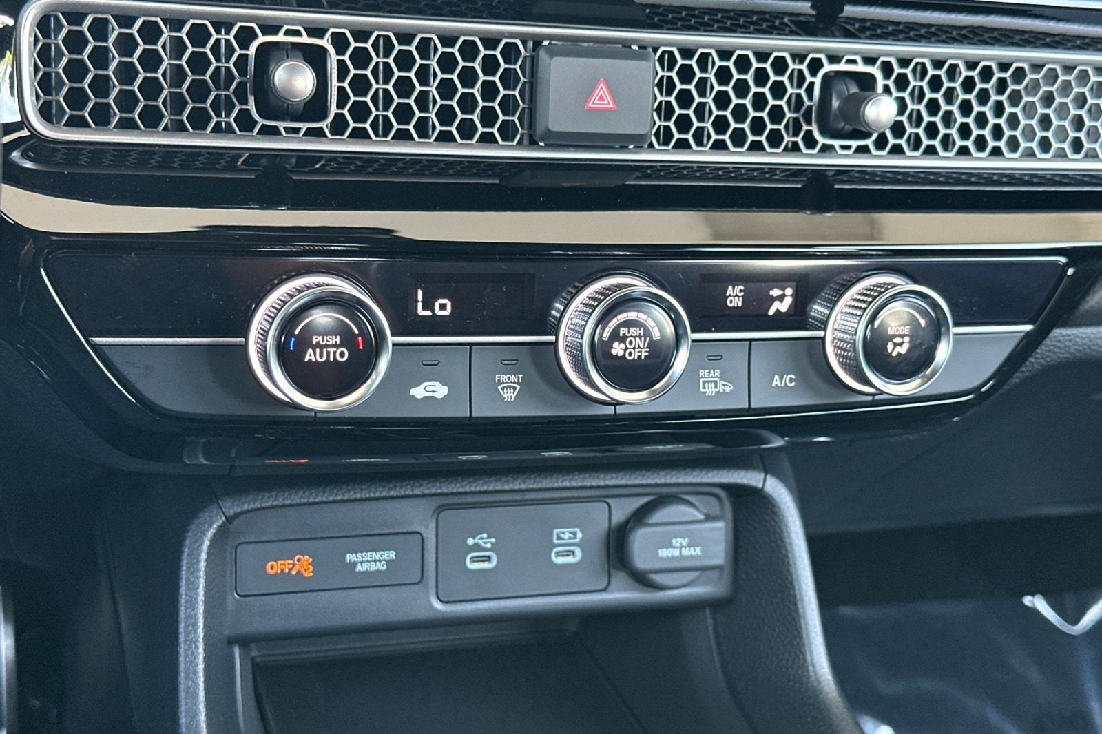 2026 Honda Civic Hatchback Sport - Photo 18