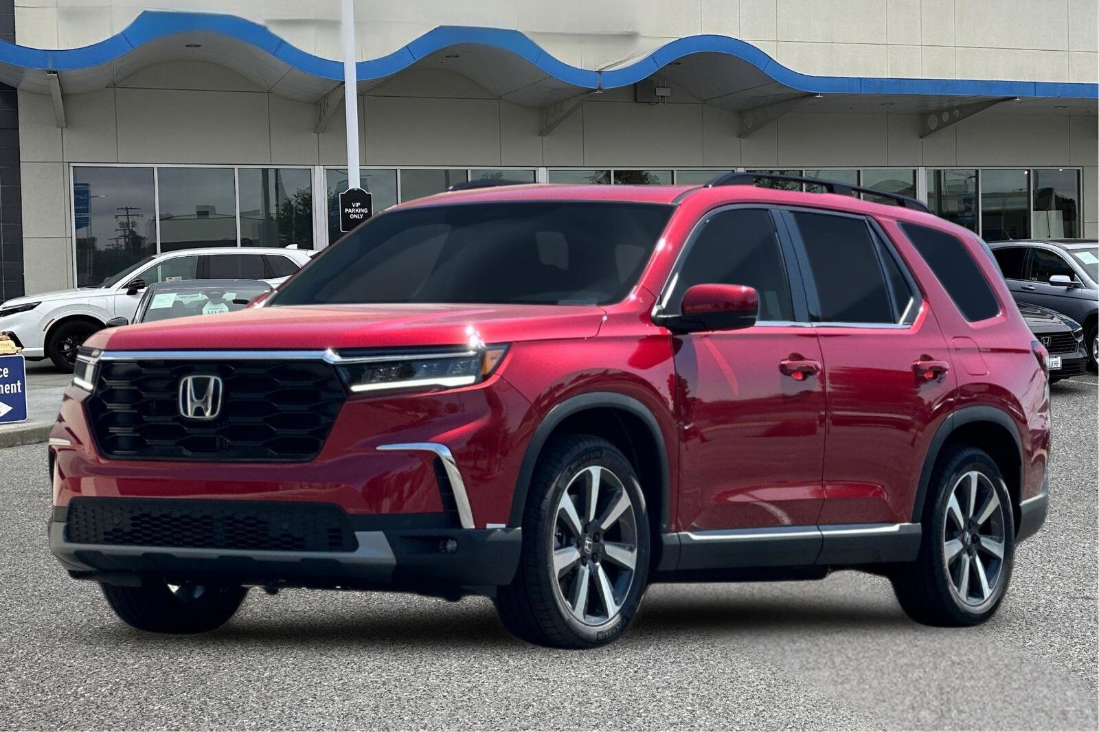 2025 Honda Pilot Touring photo 2
