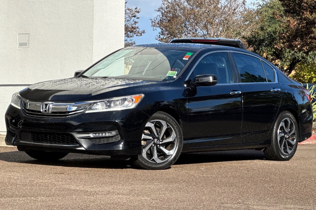 Used 2017 Honda Accord EX-L w/Navi & Honda Sensing Sedan