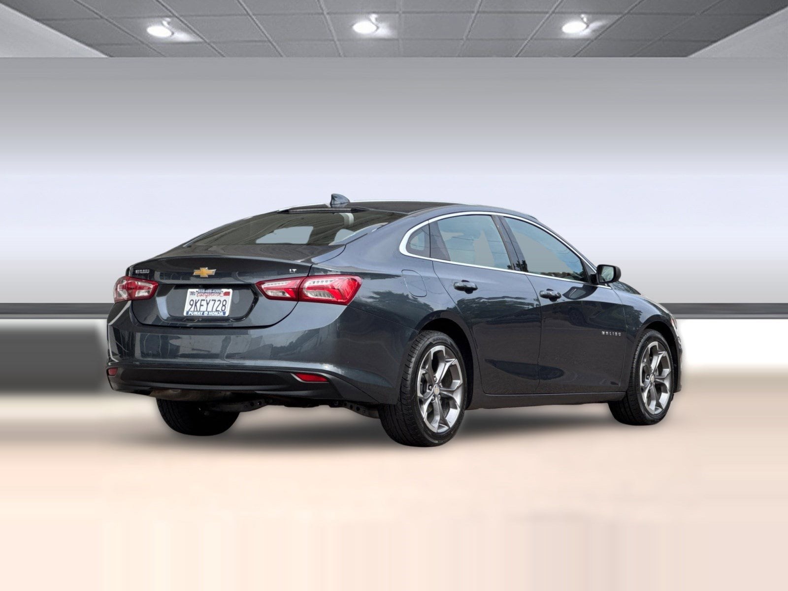 2021 Chevrolet Malibu LT photo 3