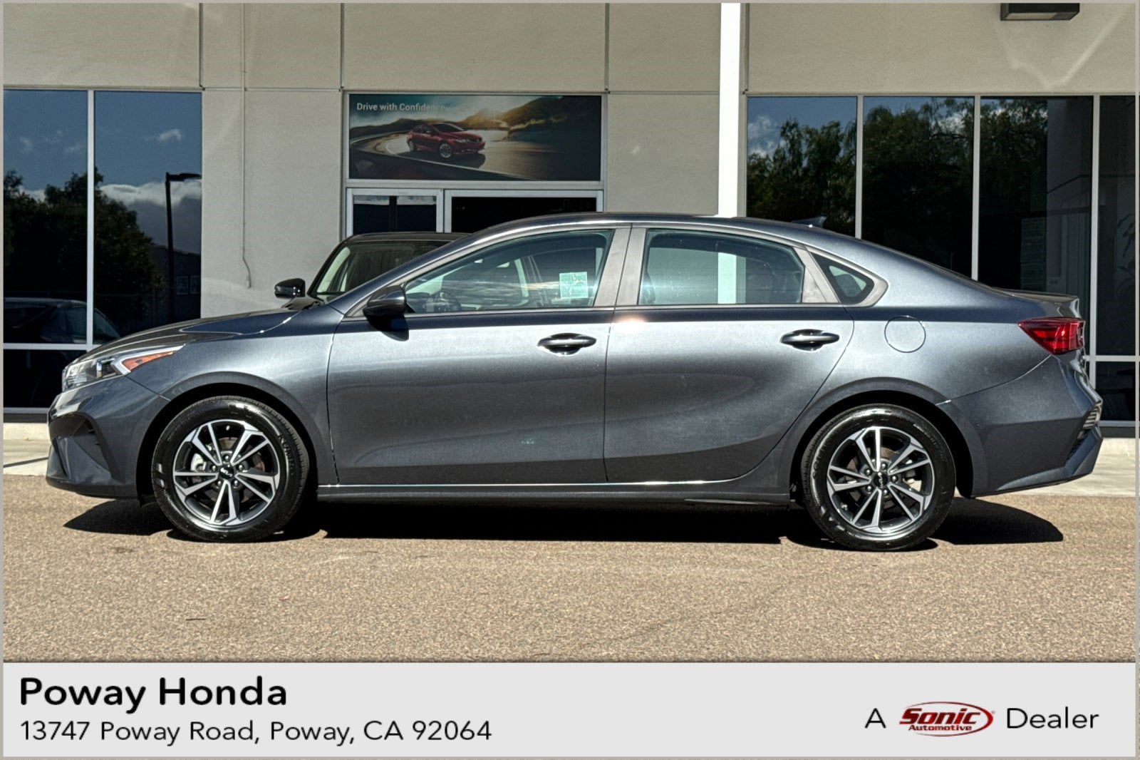 2024 Kia Forte LXS AT's photo