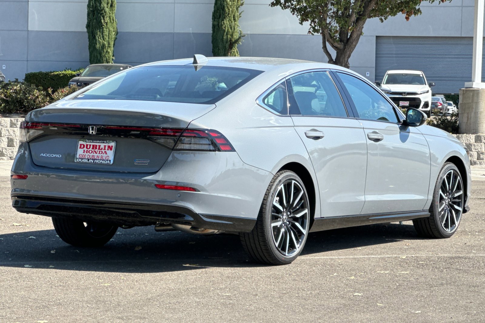 2025 Honda Accord Hybrid Touring photo 3