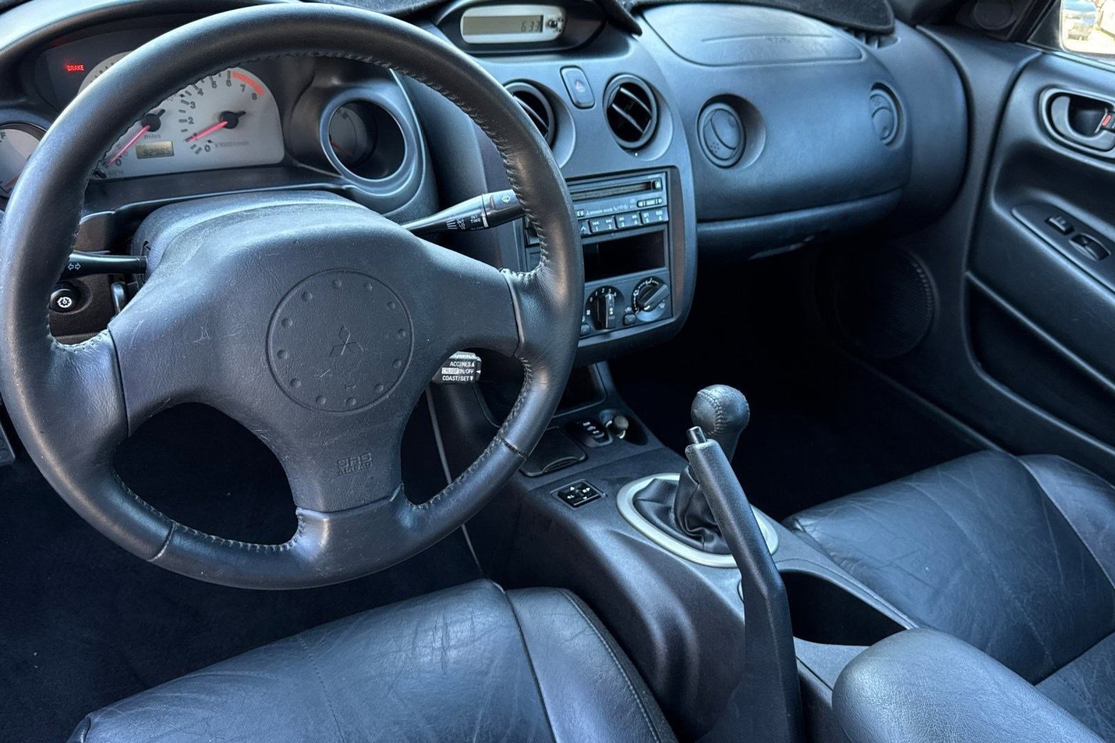 2002 Mitsubishi Eclipse Spyder GT photo 4