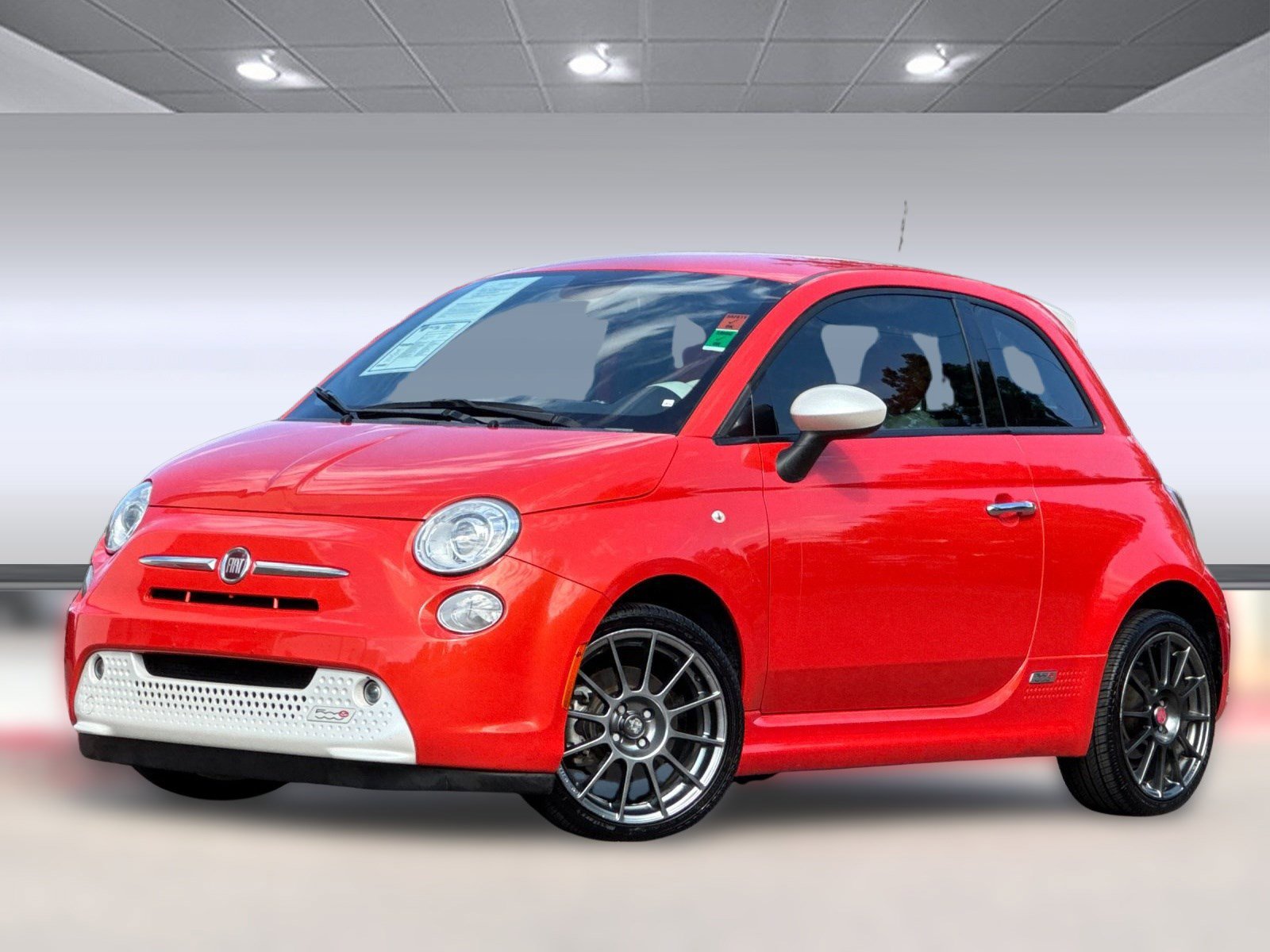 2015 Fiat 500e photo 2