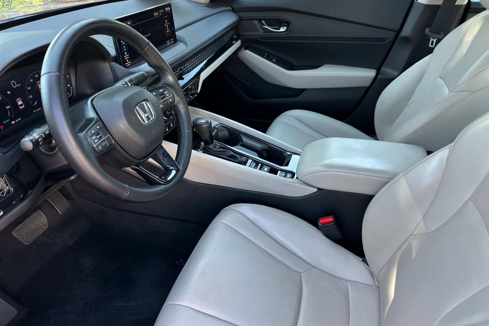2023 Honda Accord Hybrid EX-L photo 4