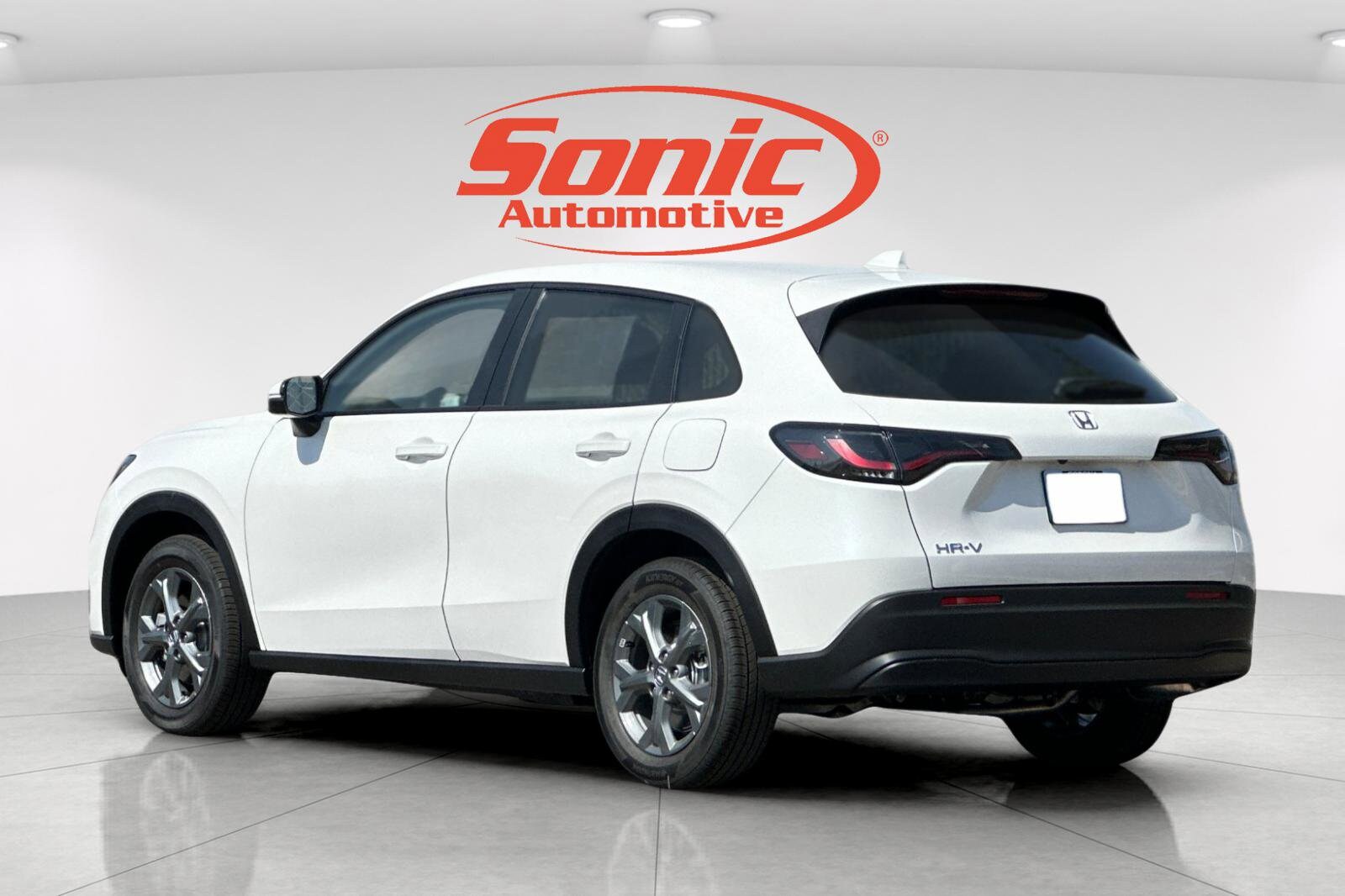 2026 Honda HR-V LX photo 3