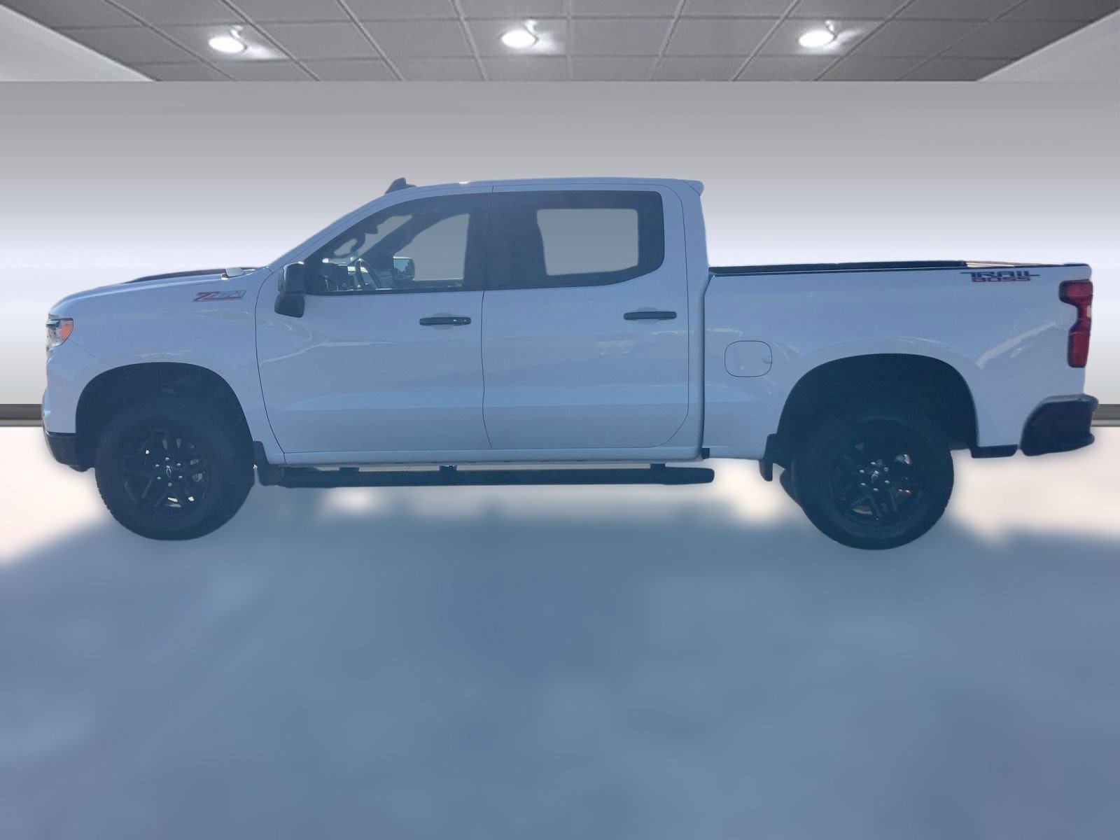 2024 Chevrolet Silverado 1500 LT Trail Boss photo 2