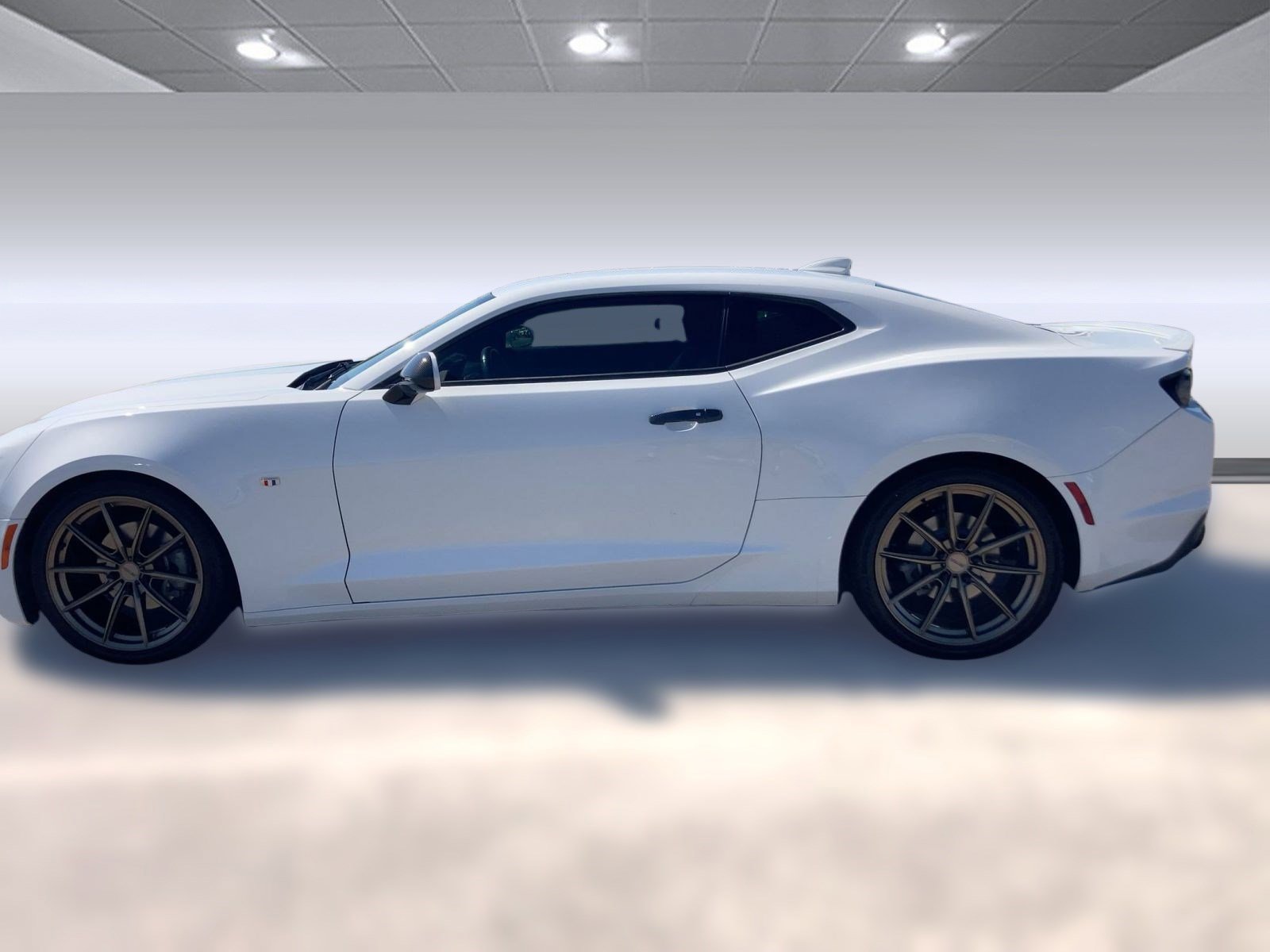 2021 Chevrolet Camaro 1LT photo 2