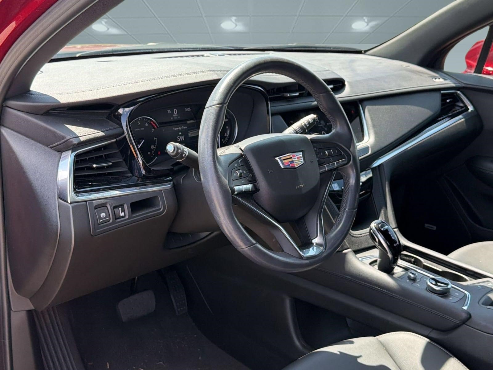 XT6 FWD Luxury SUV