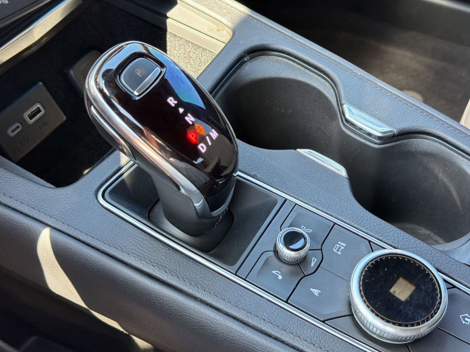 2024 Cadillac XT4 Luxury - Photo 17