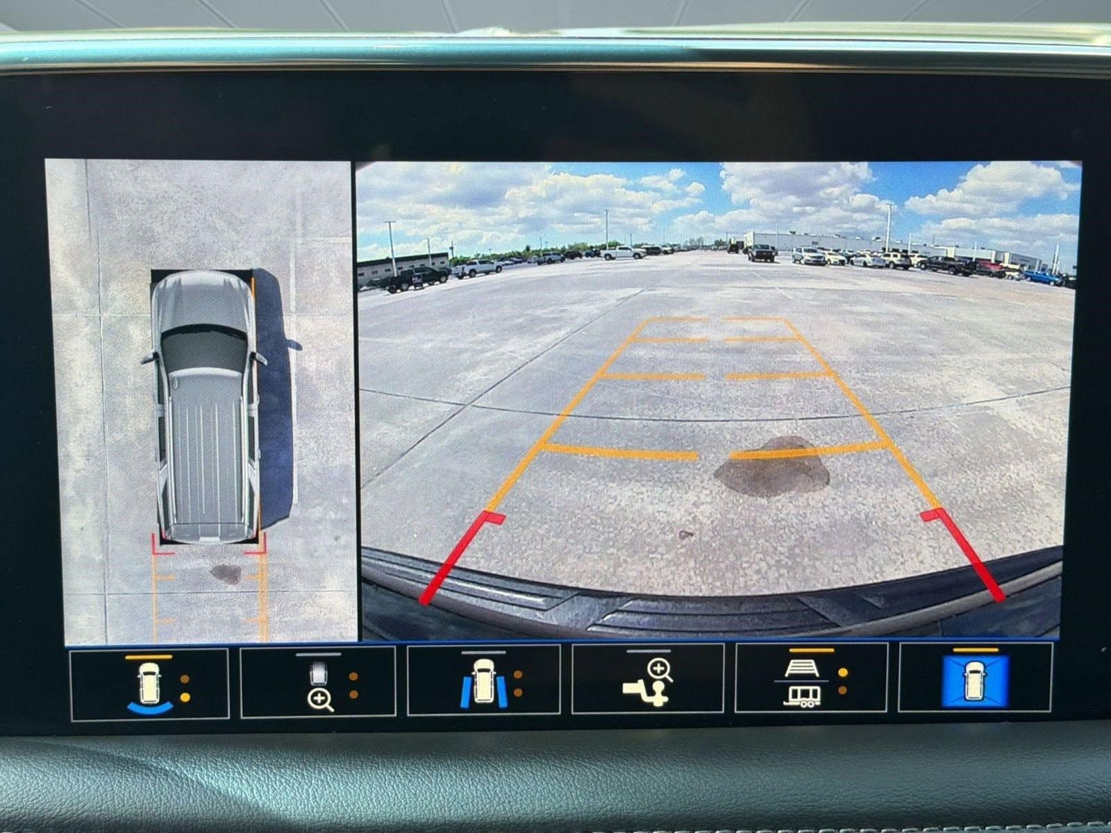 2021 Chevrolet Suburban Z71 - Photo 28