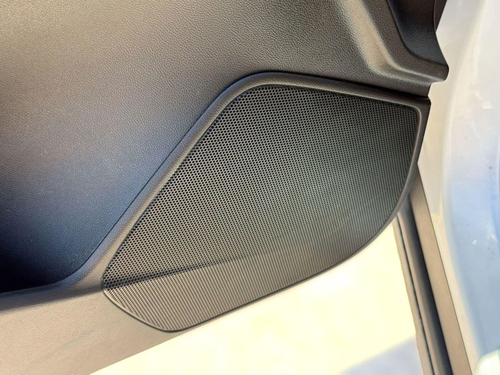 2024 Cadillac XT4 Luxury - Photo 25