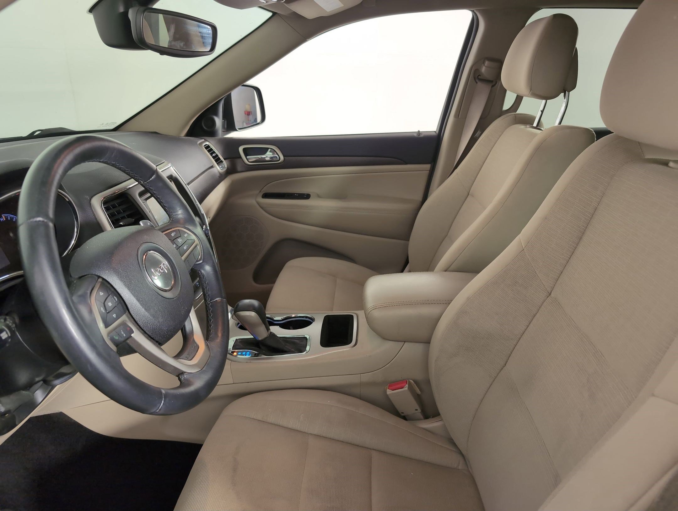 2017 Jeep Grand Cherokee Laredo photo 3