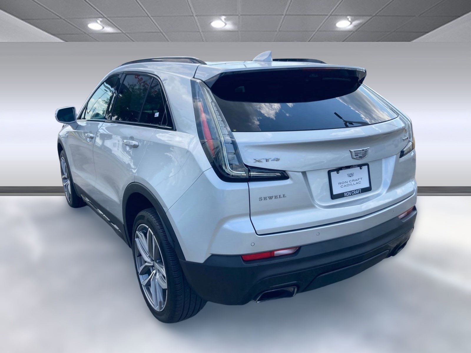 2021 Cadillac XT4 Sport photo 3