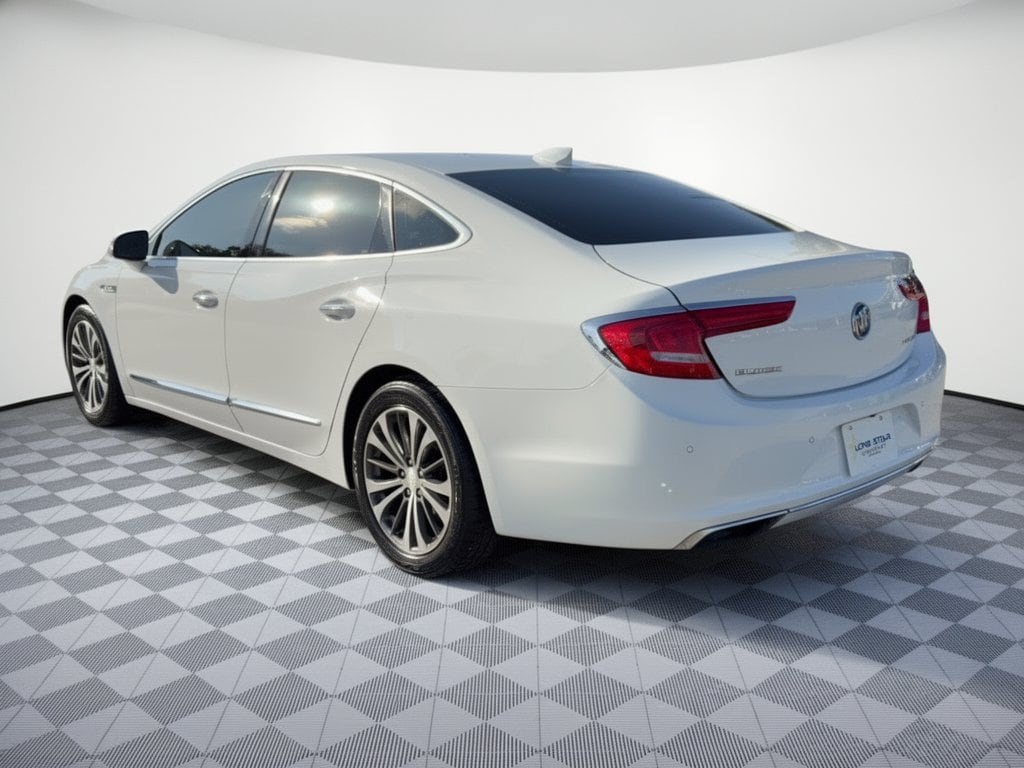 2017 Buick LaCrosse Essence Sedan
