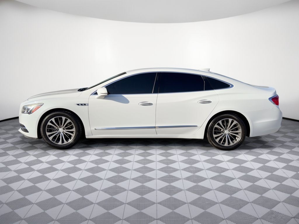 2017 Buick LaCrosse Essence Sedan