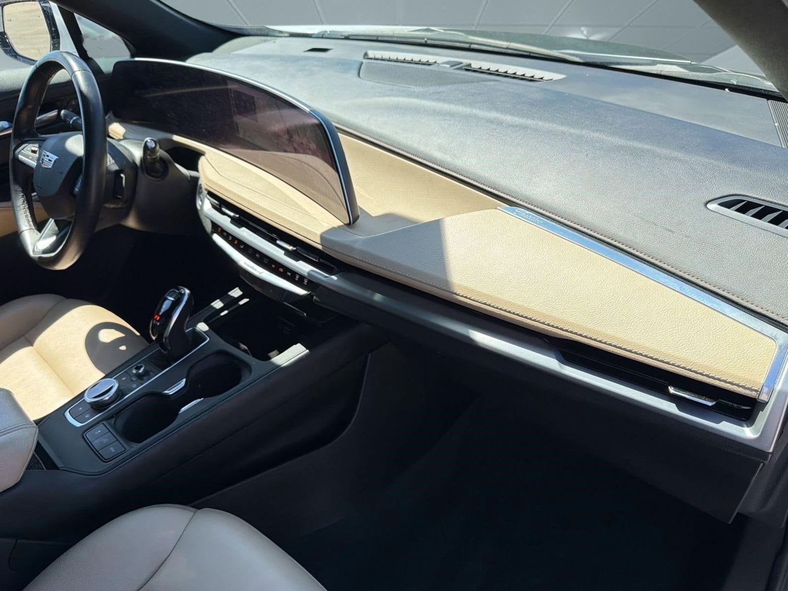 2024 Cadillac XT4 Luxury - Photo 23