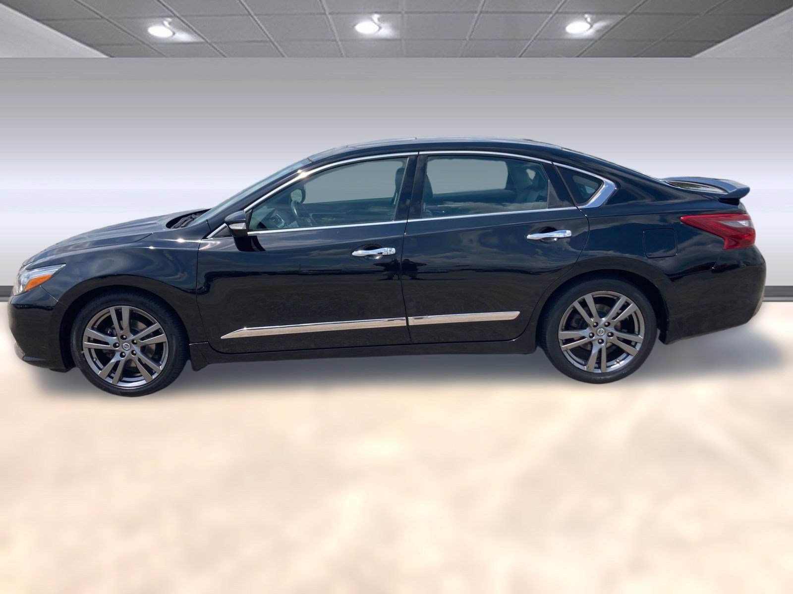 2018 Nissan Altima 3.5 SL photo 2