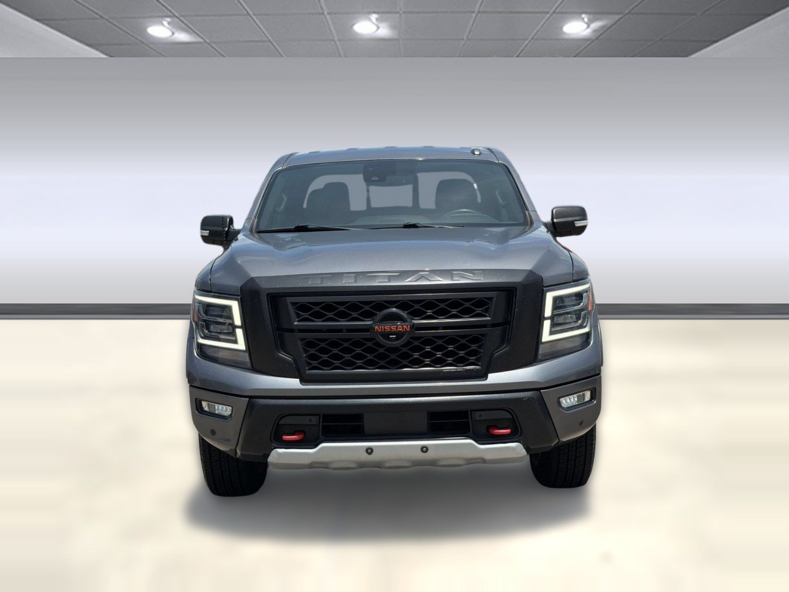 Titan PRO-4X Truck Crew Cab