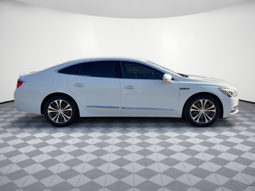 2017 Buick LaCrosse Essence Sedan