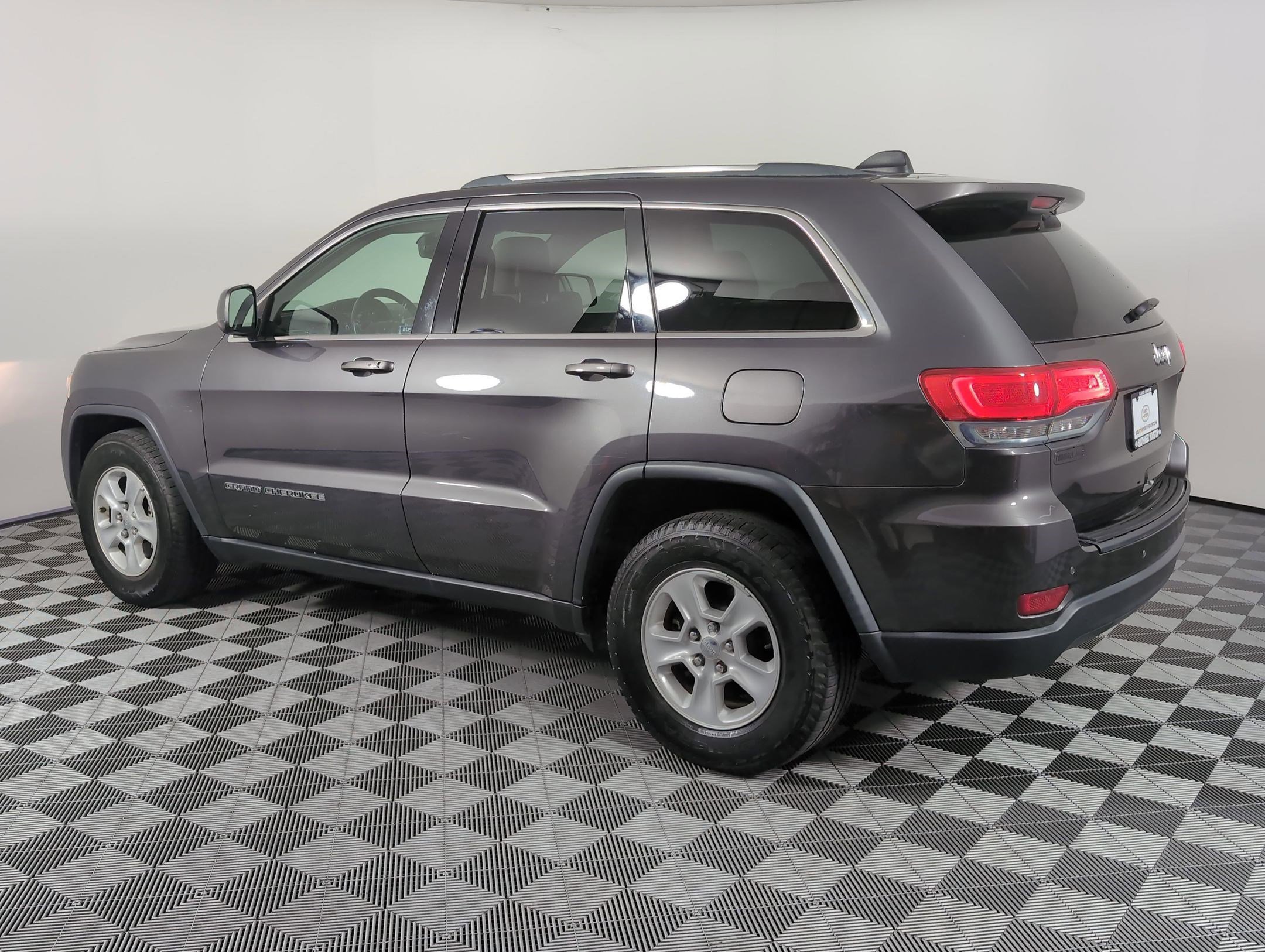 2017 Jeep Grand Cherokee Laredo photo 3
