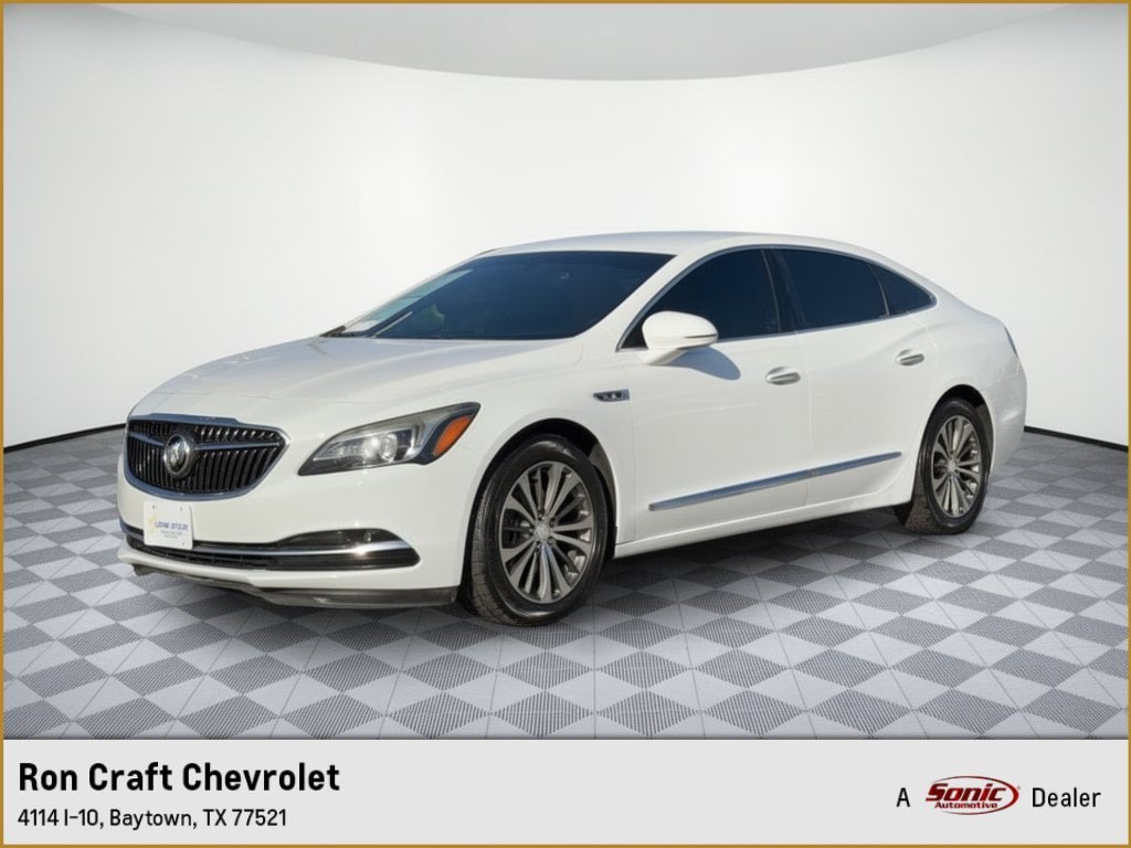 2017 Buick LaCrosse Essence Sedan