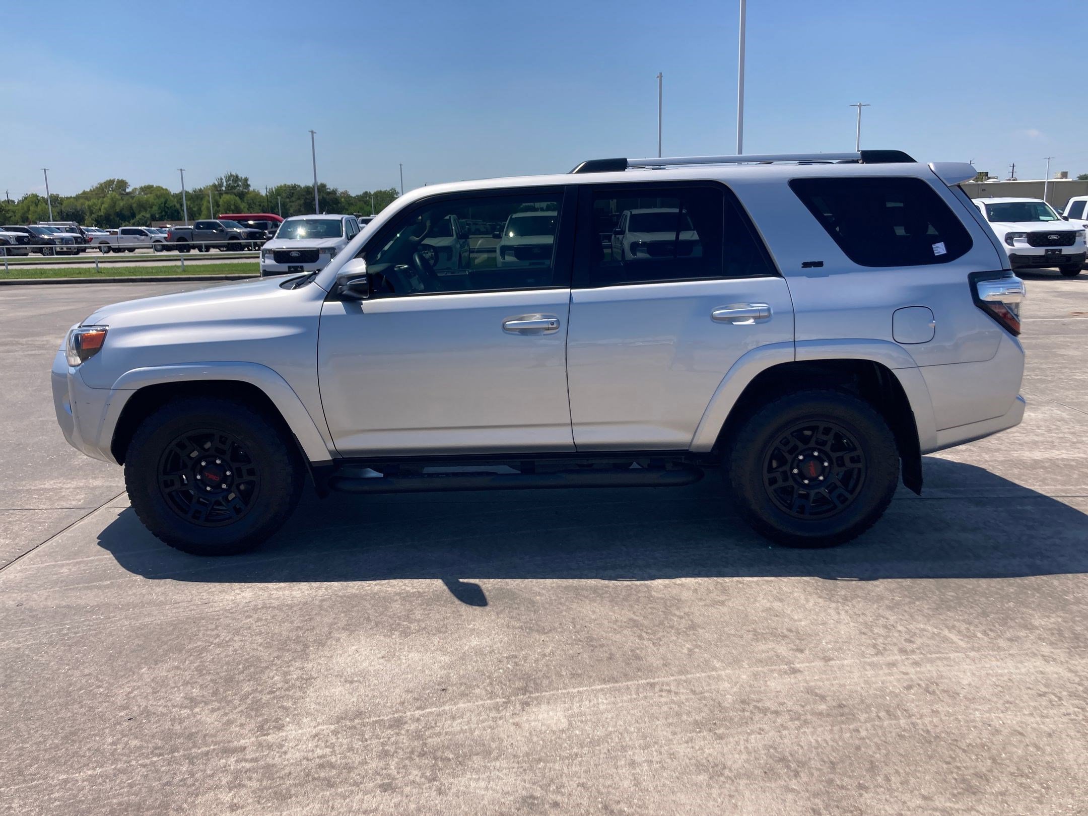 2021 Toyota 4Runner SR5 Premium photo 2