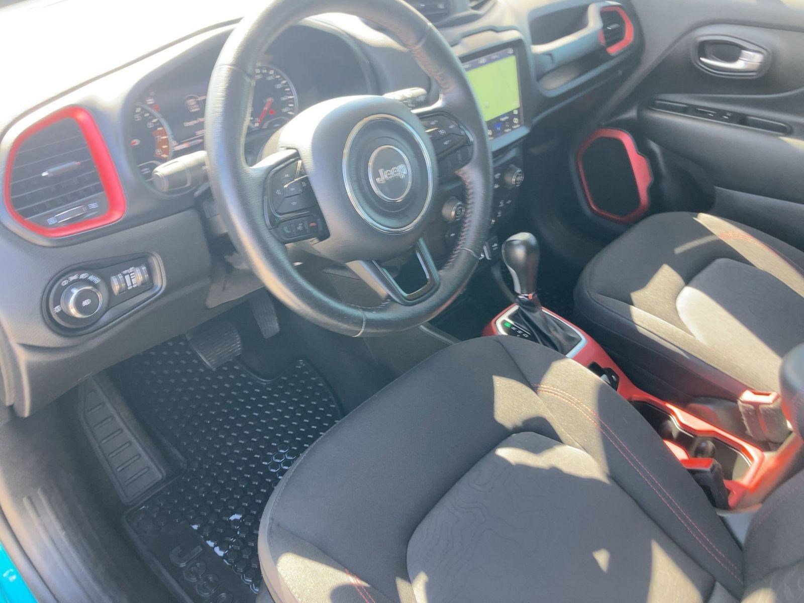 2022 Jeep Renegade Trailhawk photo 4