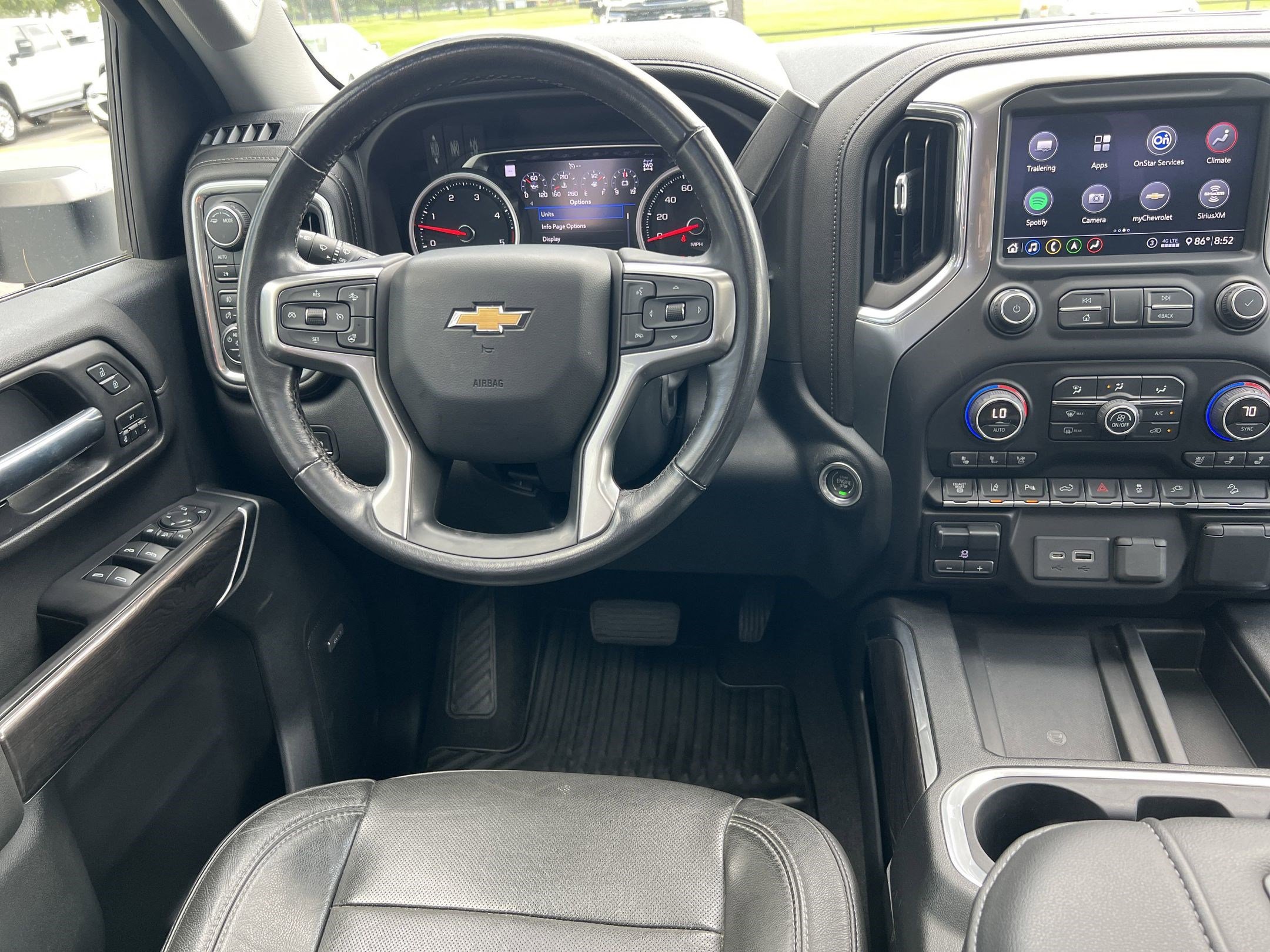 2020 Chevrolet Silverado 3500HD LTZ photo 4