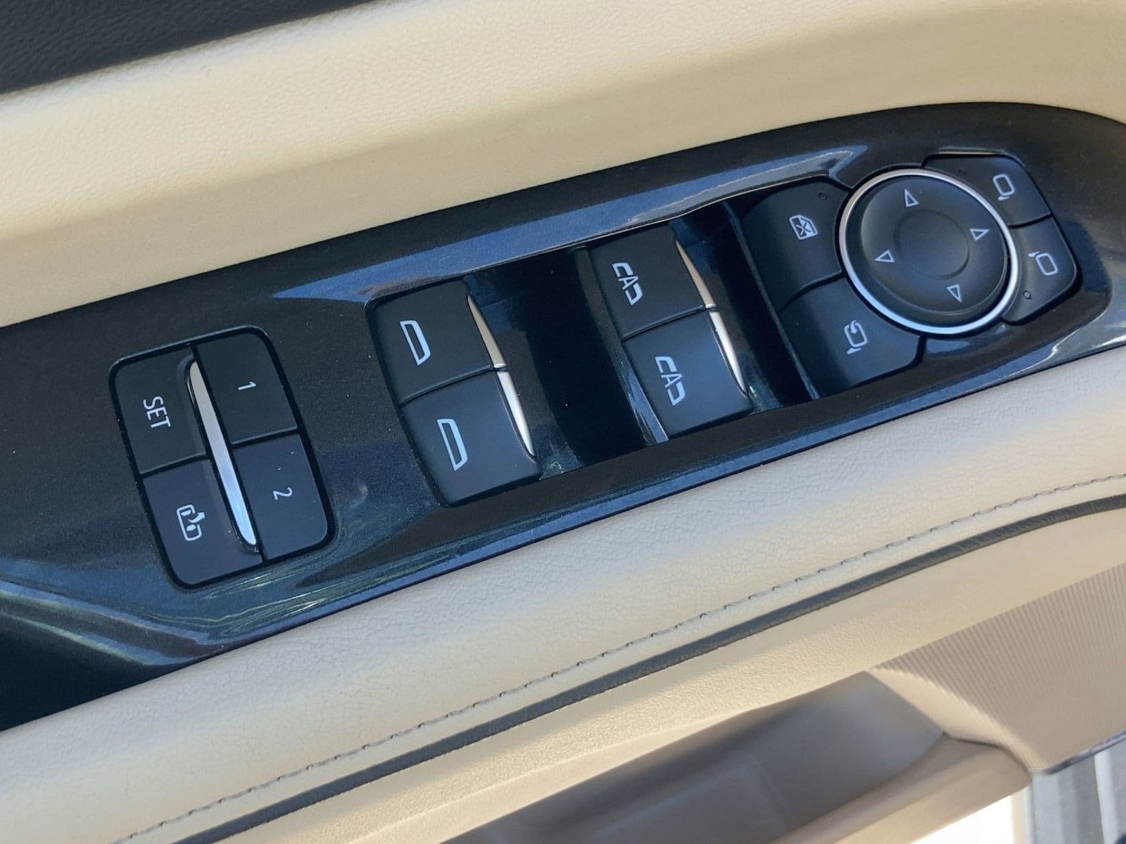 2023 Cadillac Escalade ESV Premium Luxury - Photo 12