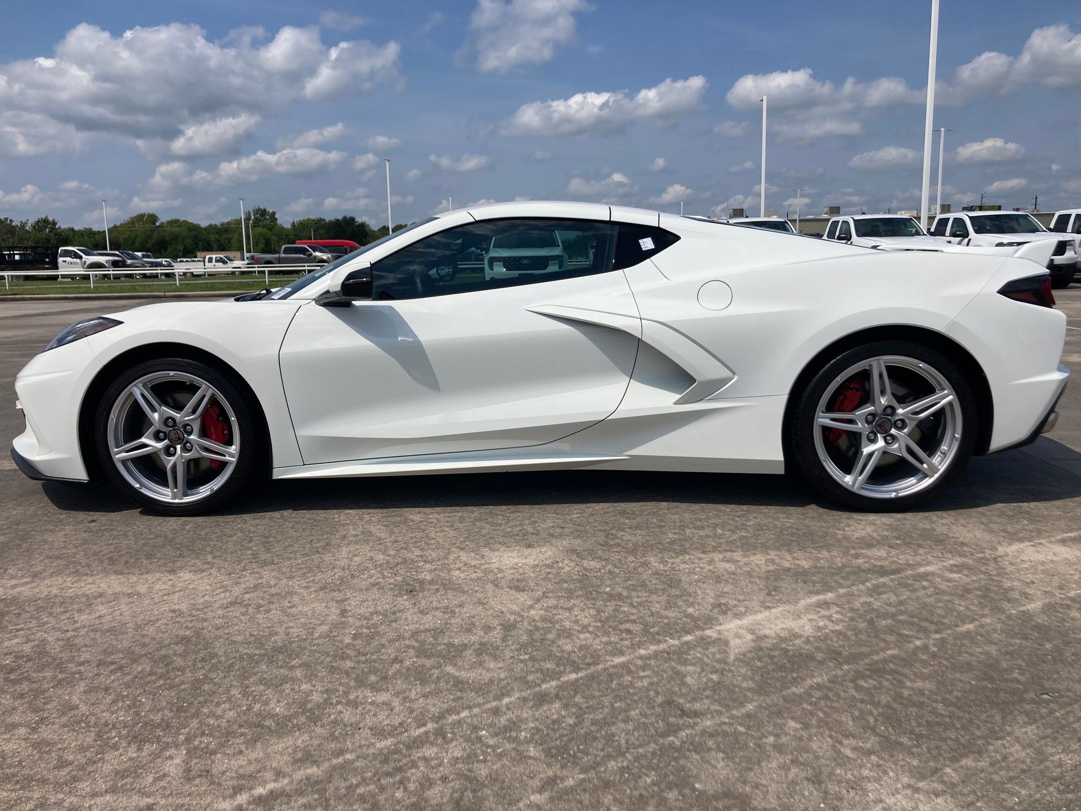 2023 Chevrolet Corvette Stingray 2LT photo 2