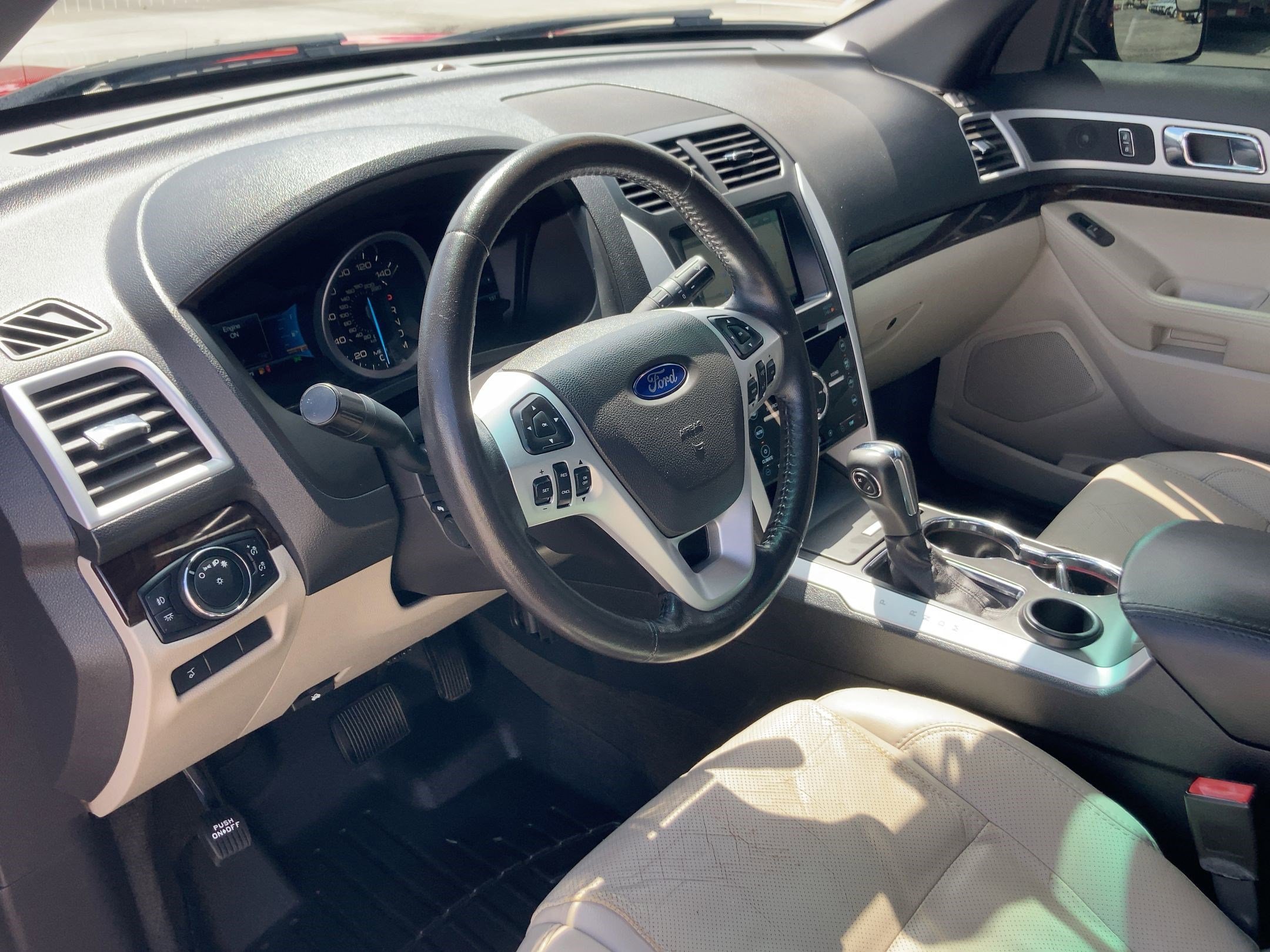 2015 Ford Explorer Limited photo 4