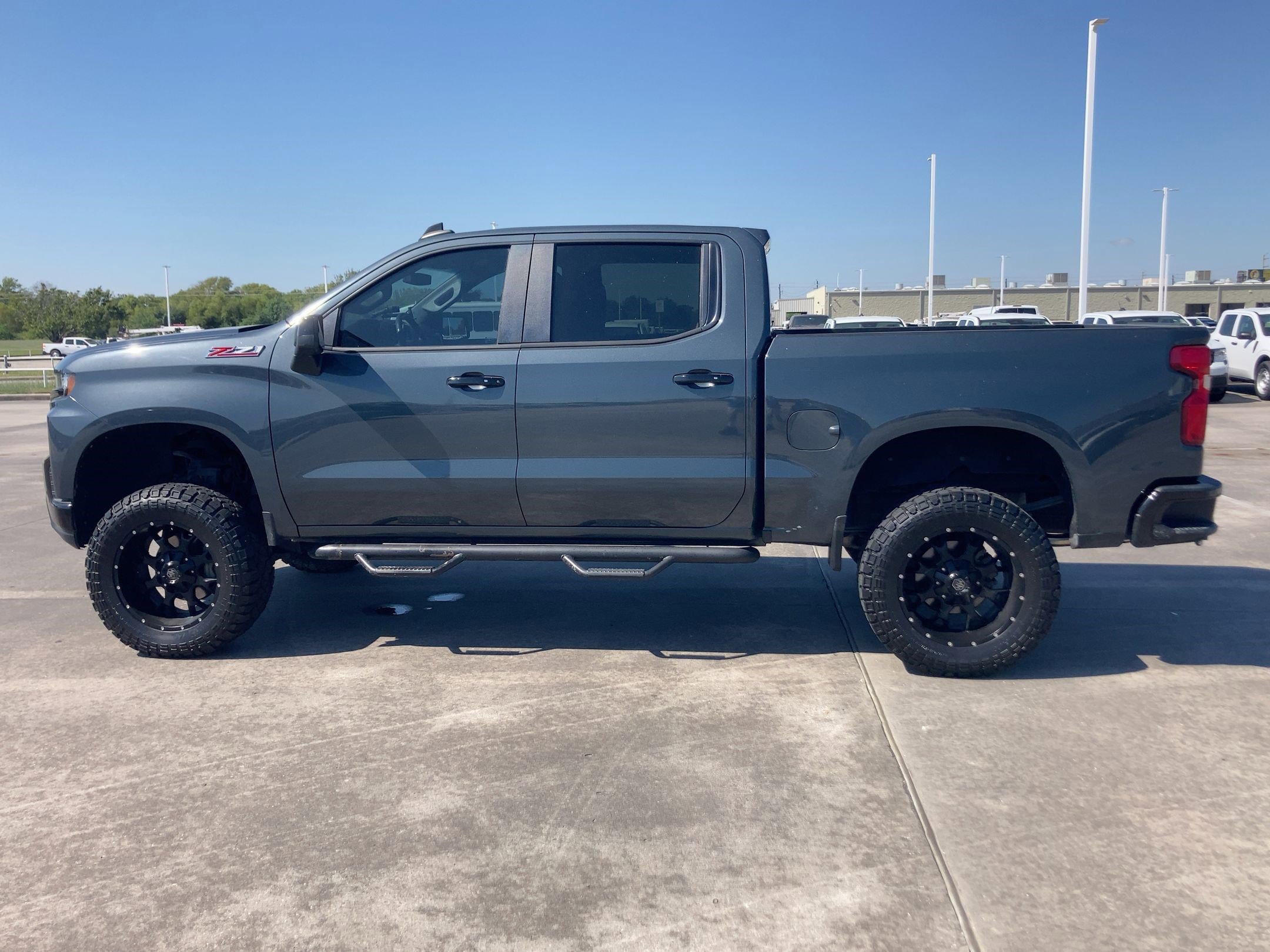 2019 Chevrolet Silverado 1500 LT Trail Boss photo 2
